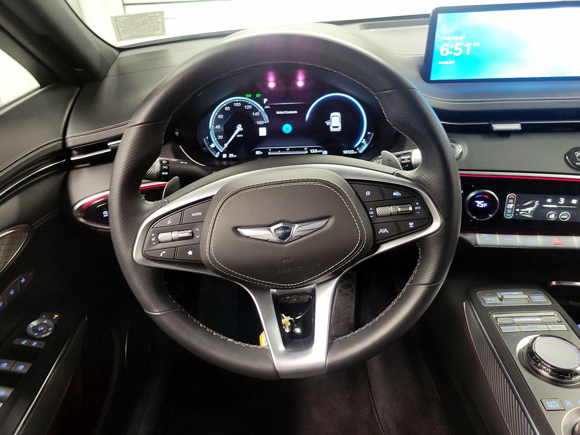 Thumbnail: 2023 Genesis GV70 - 10