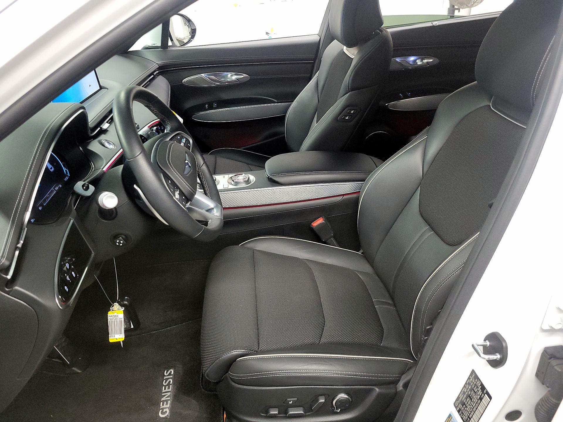 Thumbnail: 2023 Genesis GV70 - 11