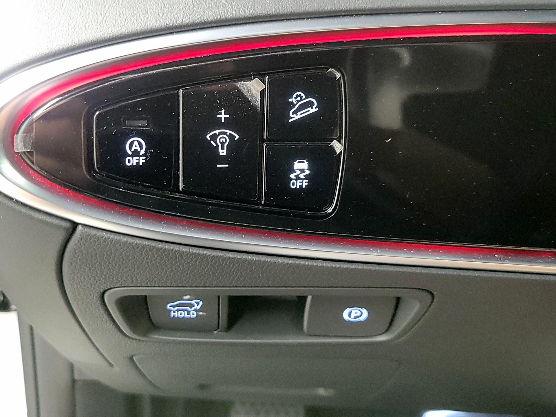 Thumbnail: 2023 Genesis GV70 - 13