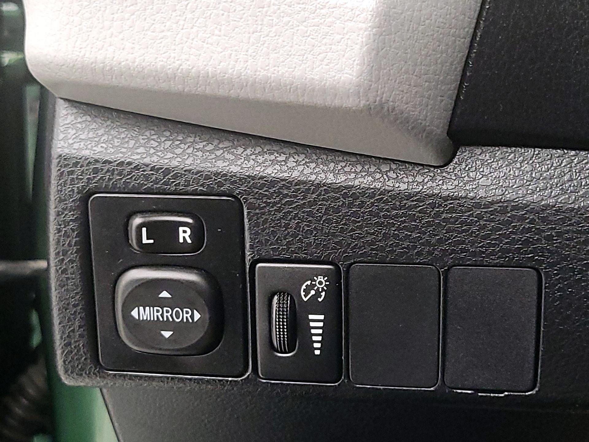 Thumbnail: 2014 Toyota Corolla - 13