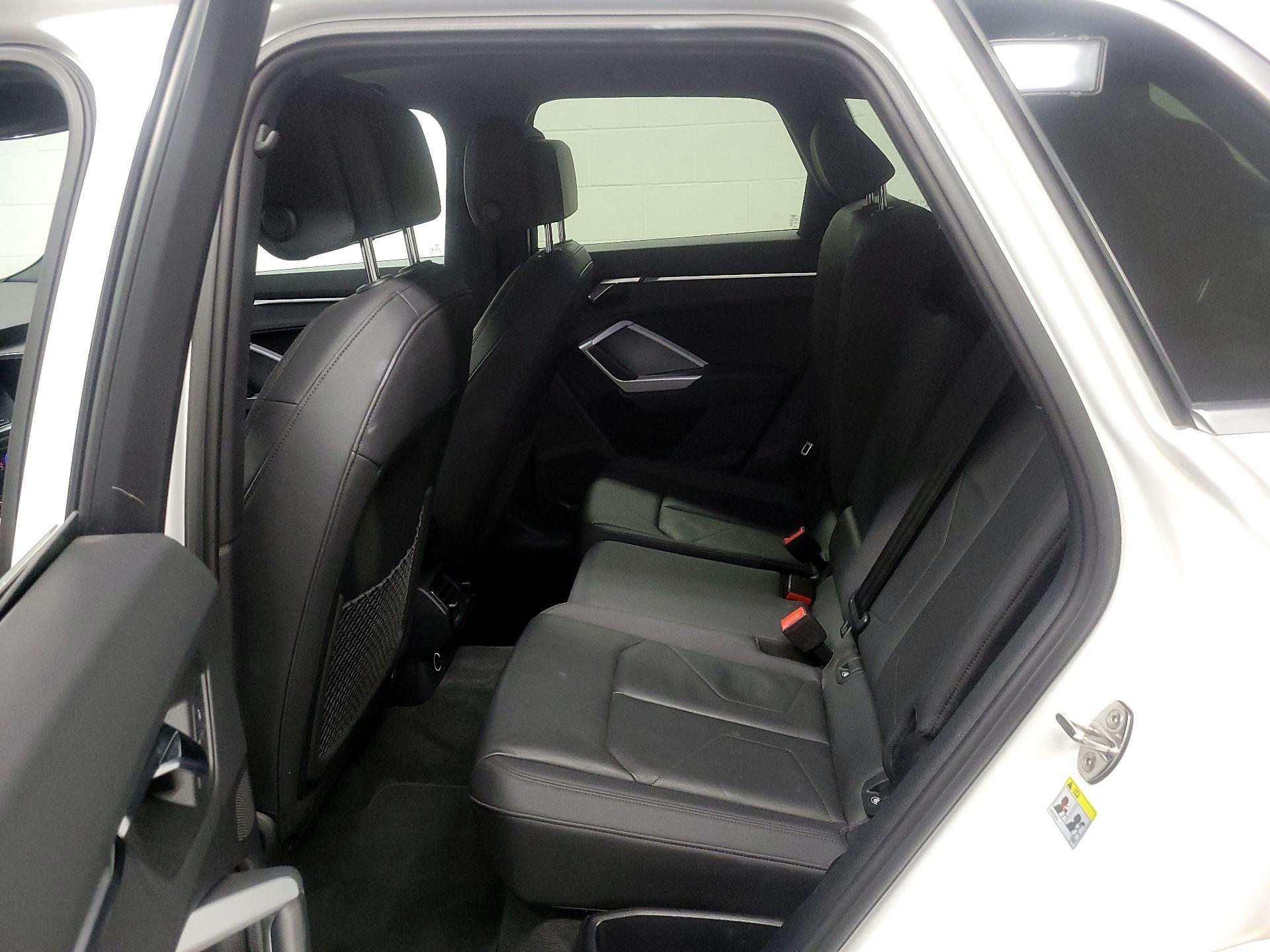 Thumbnail: 2020 Audi Q3 - 18