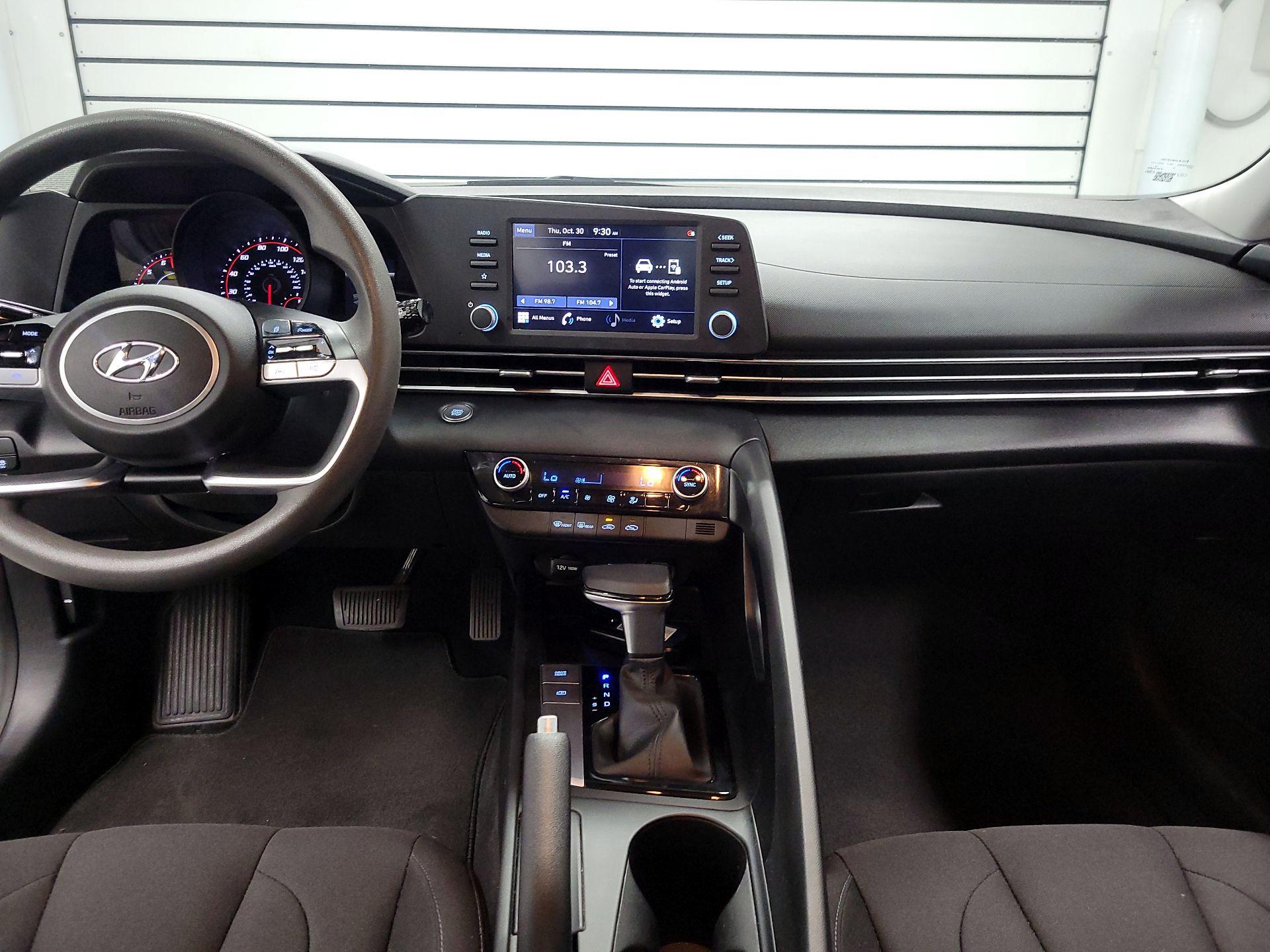 Thumbnail: 2021 Hyundai Elantra - 9