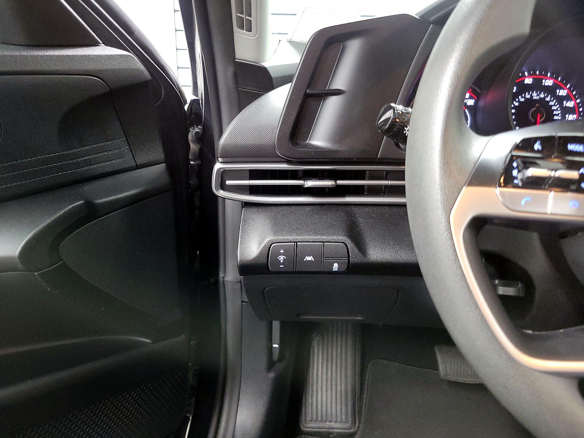 Thumbnail: 2021 Hyundai Elantra - 13