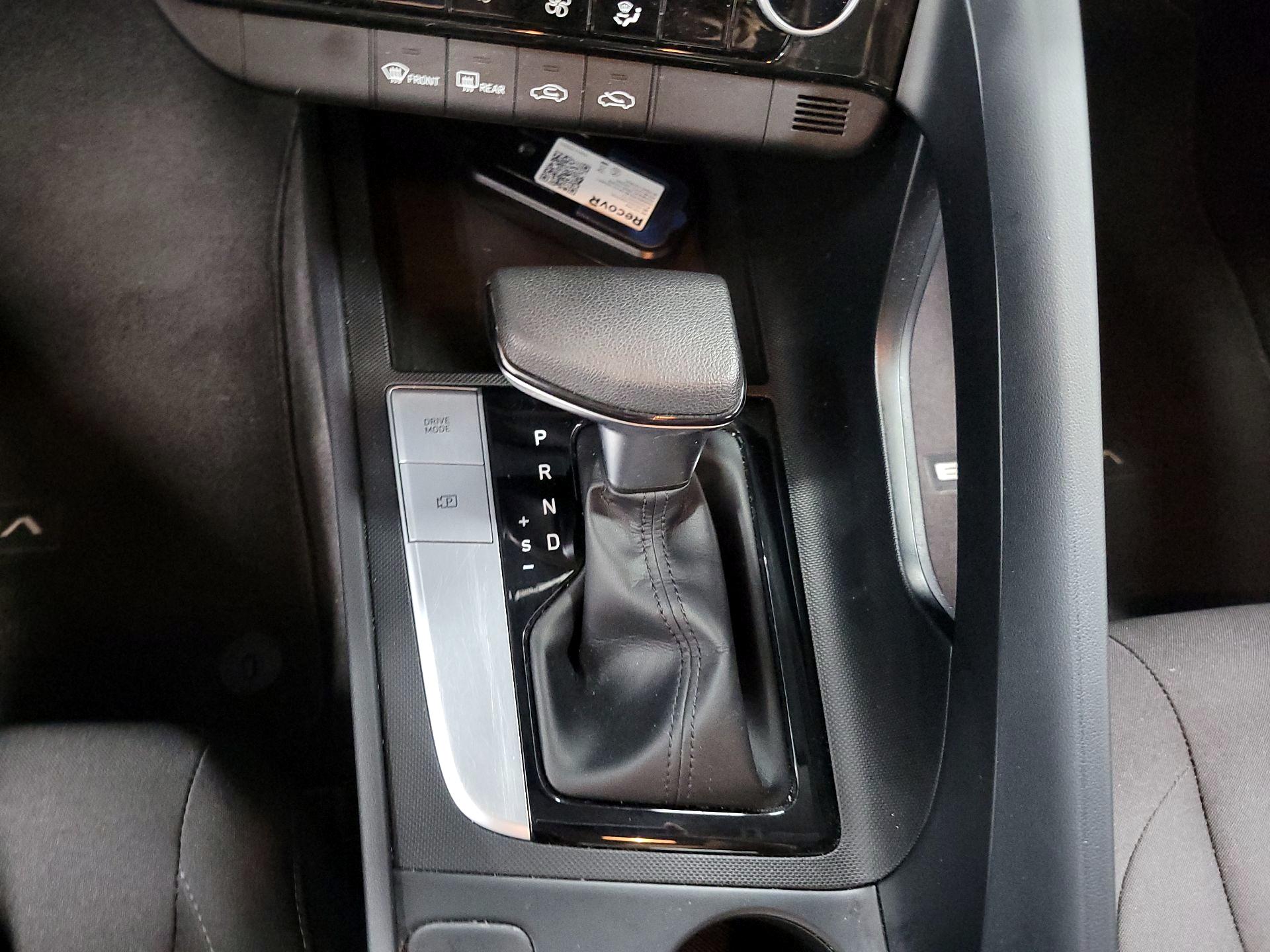 Thumbnail: 2021 Hyundai Elantra - 17