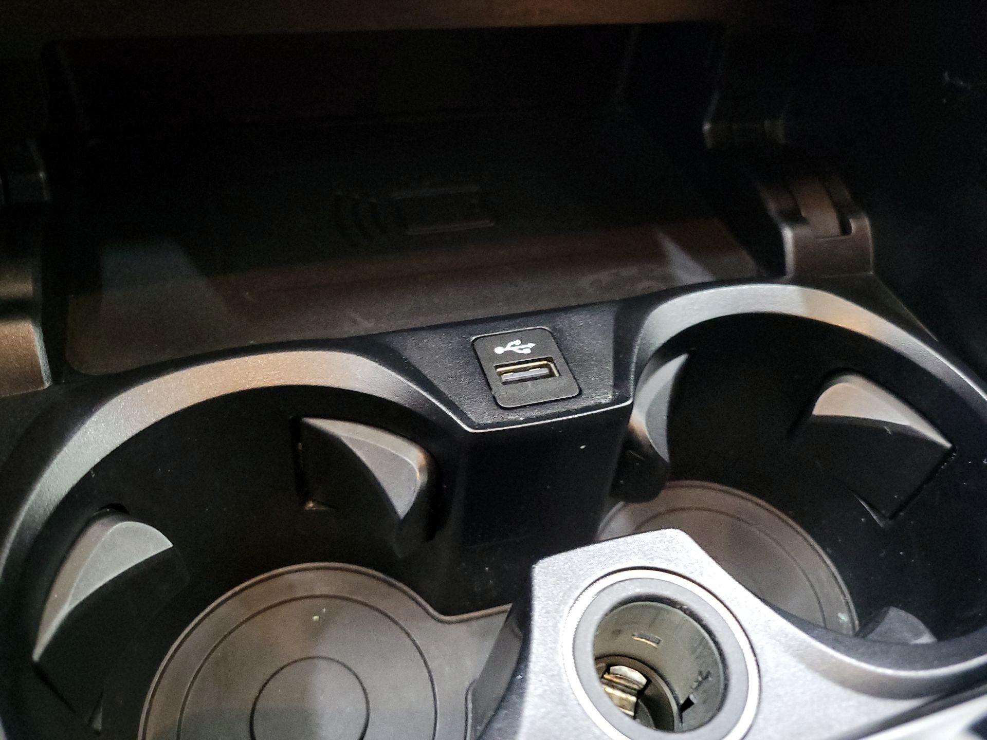 Thumbnail: 2023 BMW i4 - 19