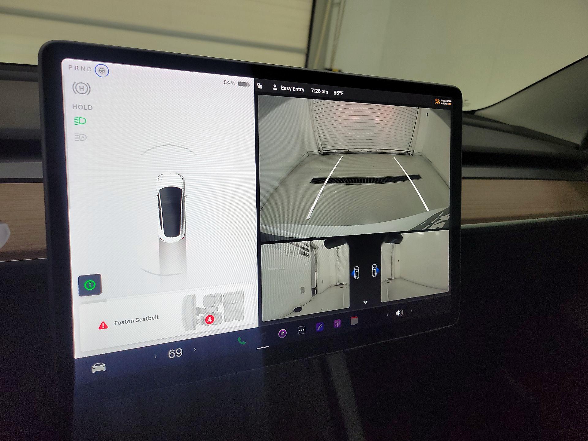 Thumbnail: 2022 Tesla Model 3 - 14