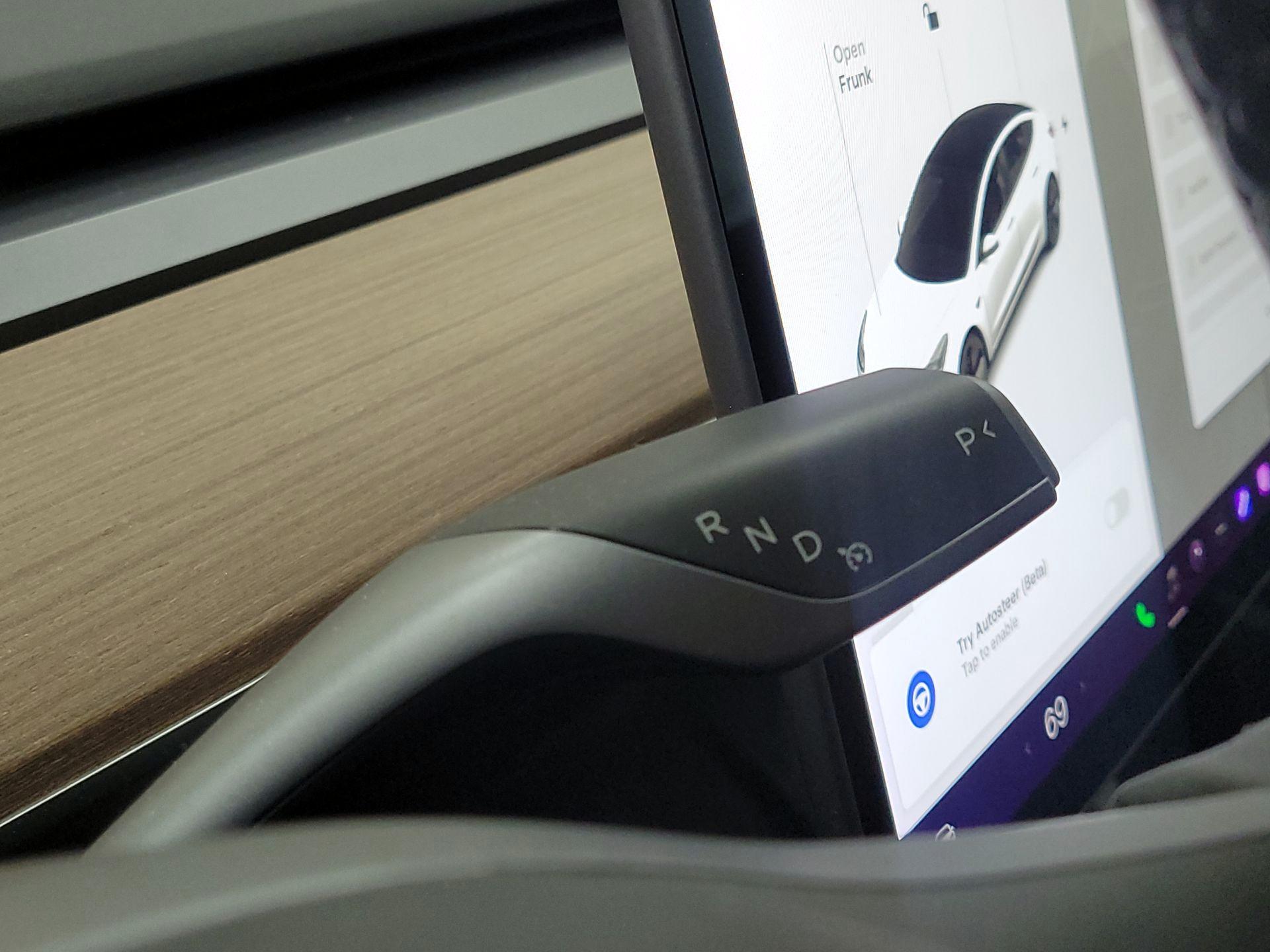 Thumbnail: 2022 Tesla Model 3 - 17