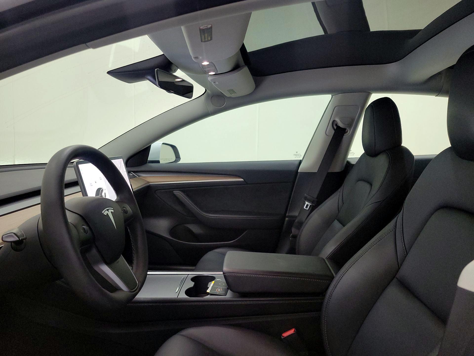 Thumbnail: 2022 Tesla Model 3 - 18