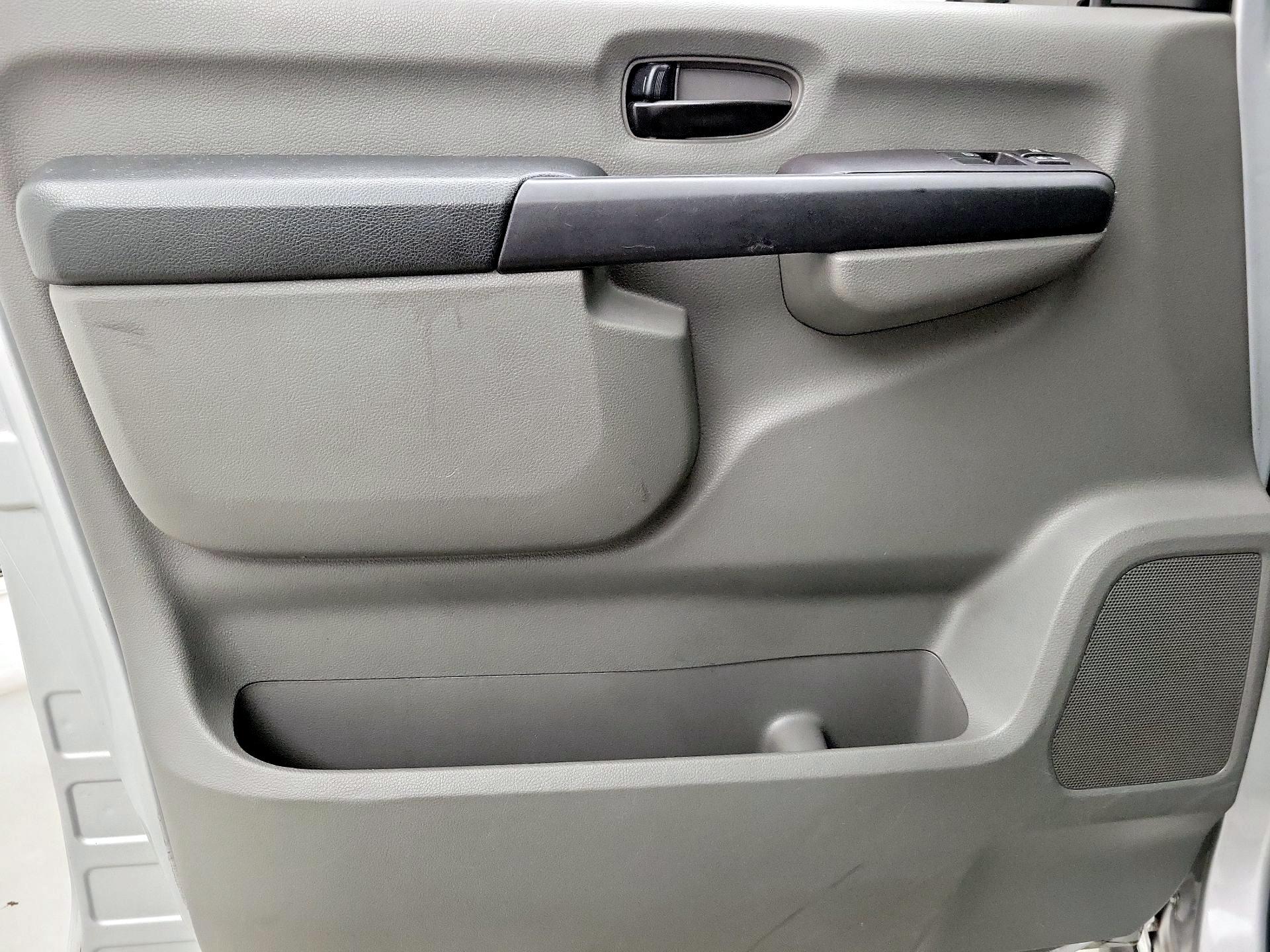 Thumbnail: 2016 Nissan NV - 12