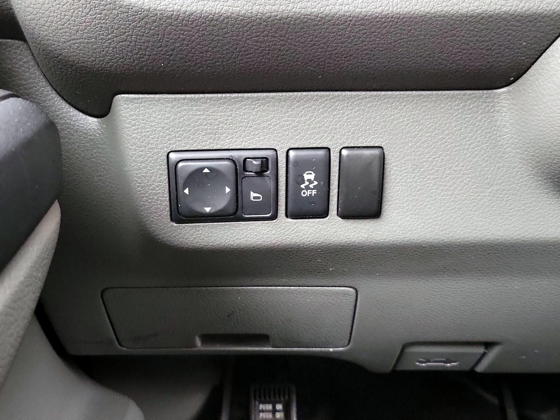 Thumbnail: 2016 Nissan NV - 13