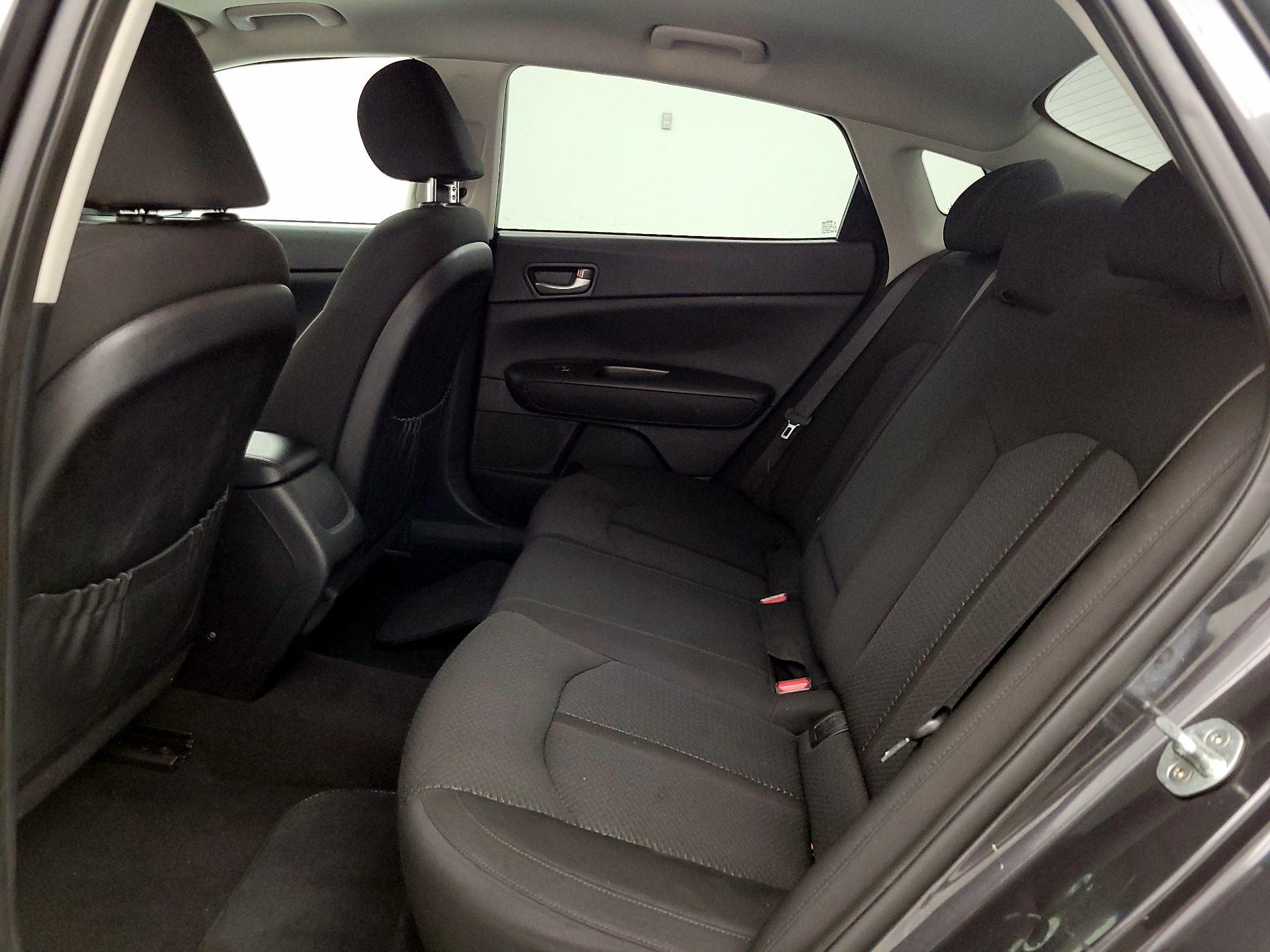 Thumbnail: 2016 Kia Optima - 19