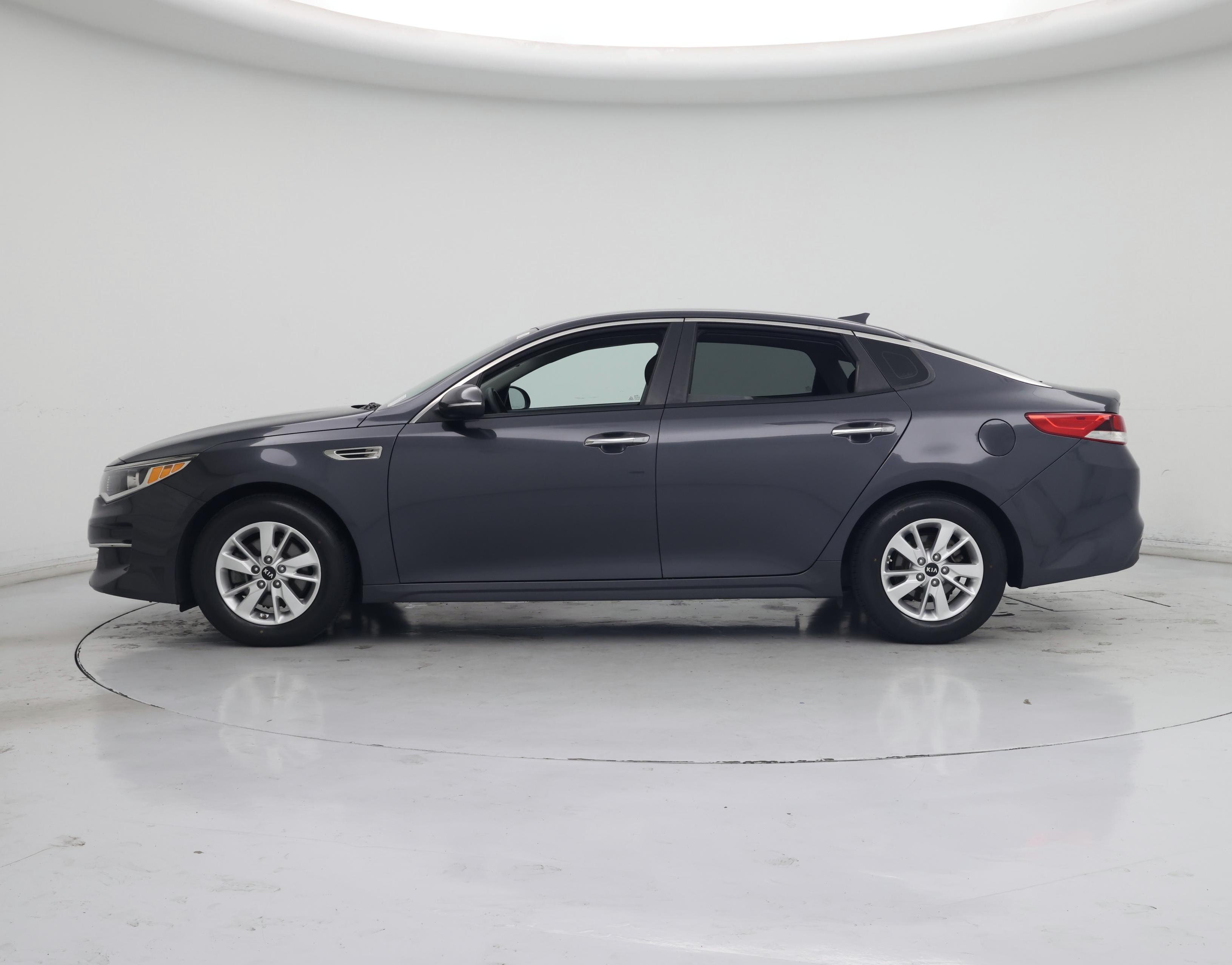 Thumbnail: 2016 Kia Optima - 3