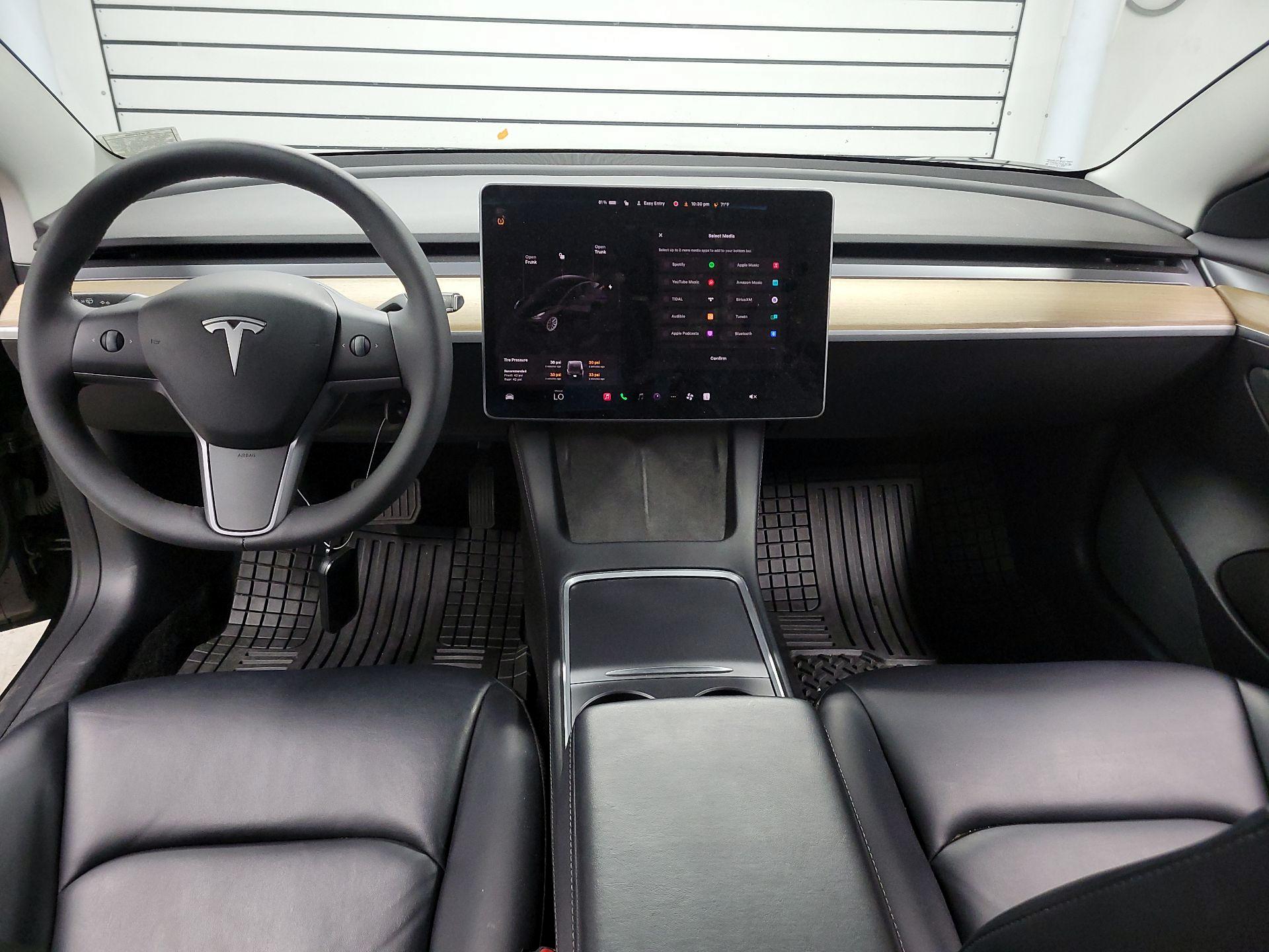 Thumbnail: 2022 Tesla Model 3 - 9