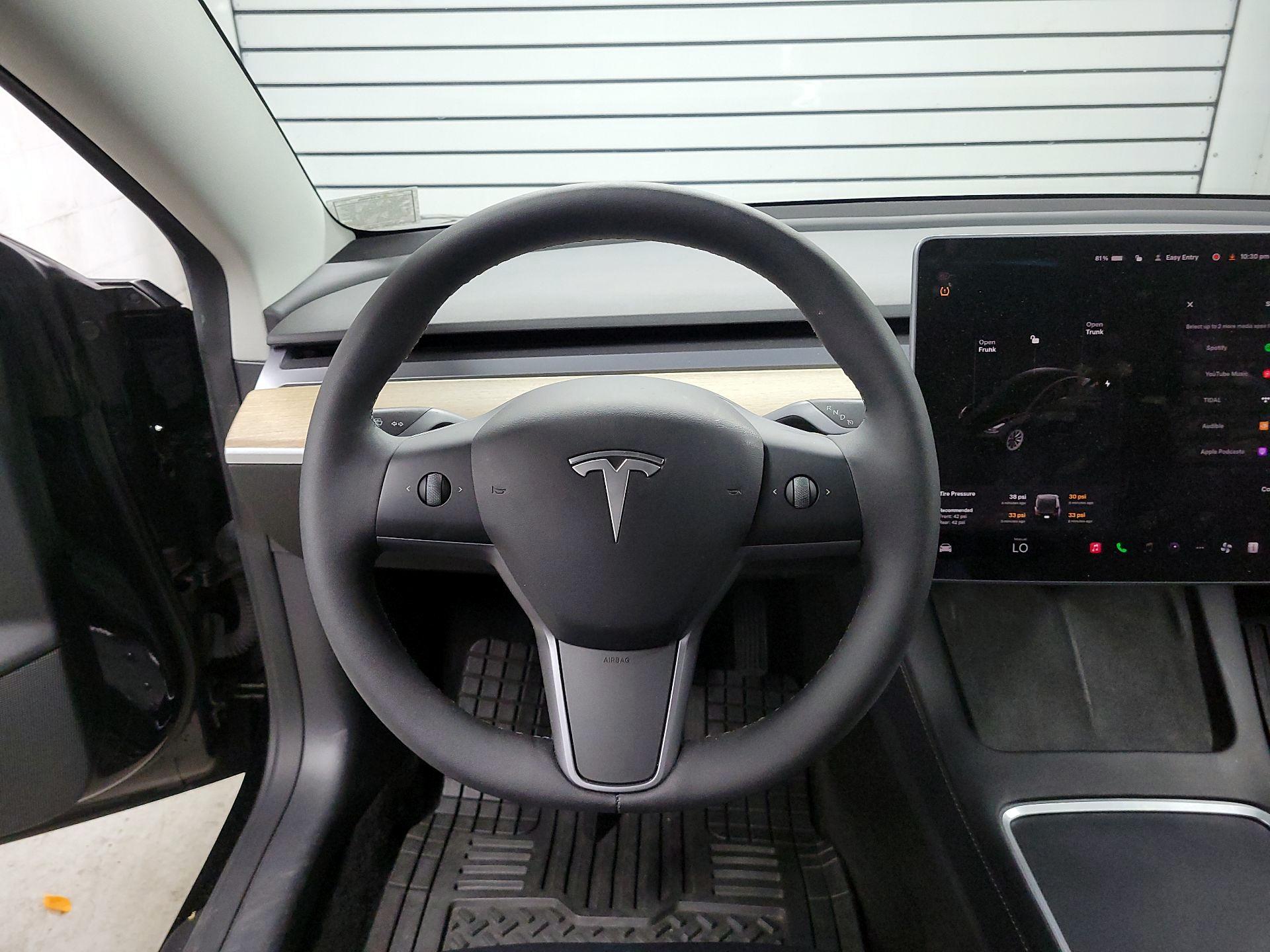 Thumbnail: 2022 Tesla Model 3 - 10