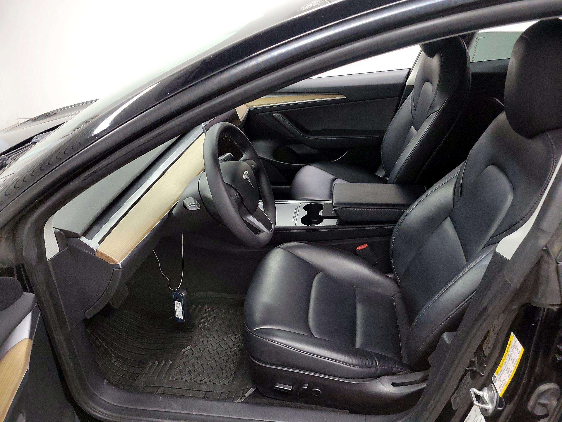 Thumbnail: 2022 Tesla Model 3 - 11