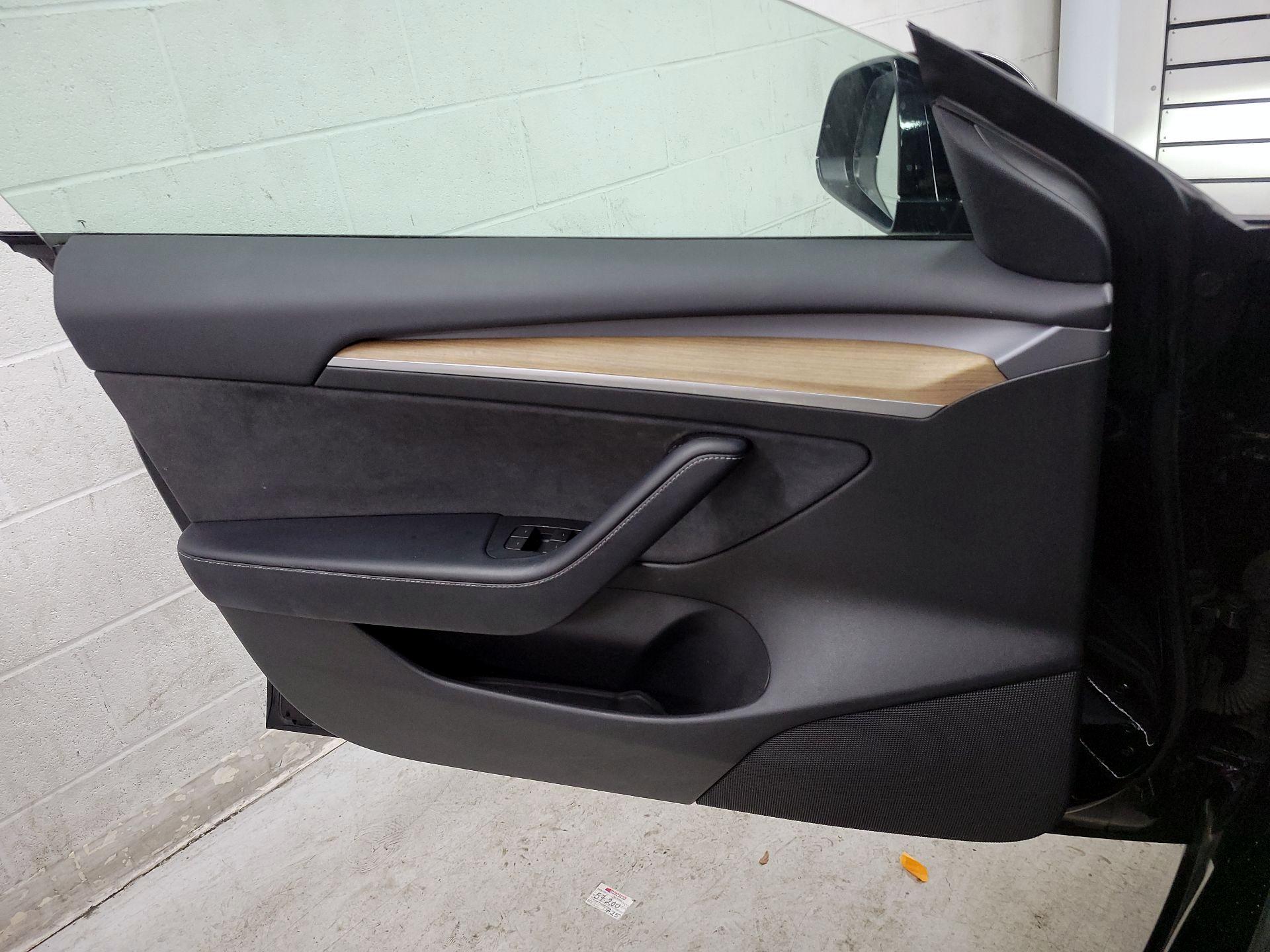 Thumbnail: 2022 Tesla Model 3 - 12