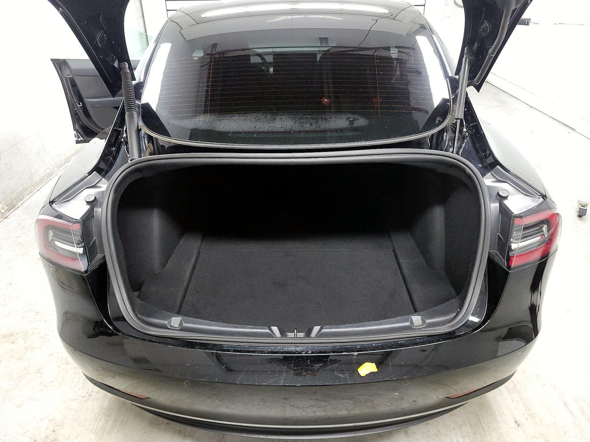 Thumbnail: 2022 Tesla Model 3 - 18