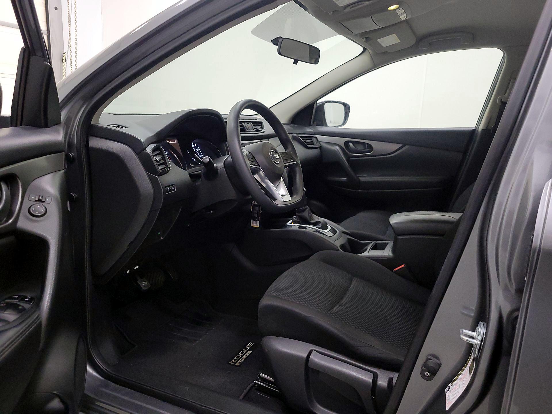 Thumbnail: 2017 Nissan Rogue Sport - 11