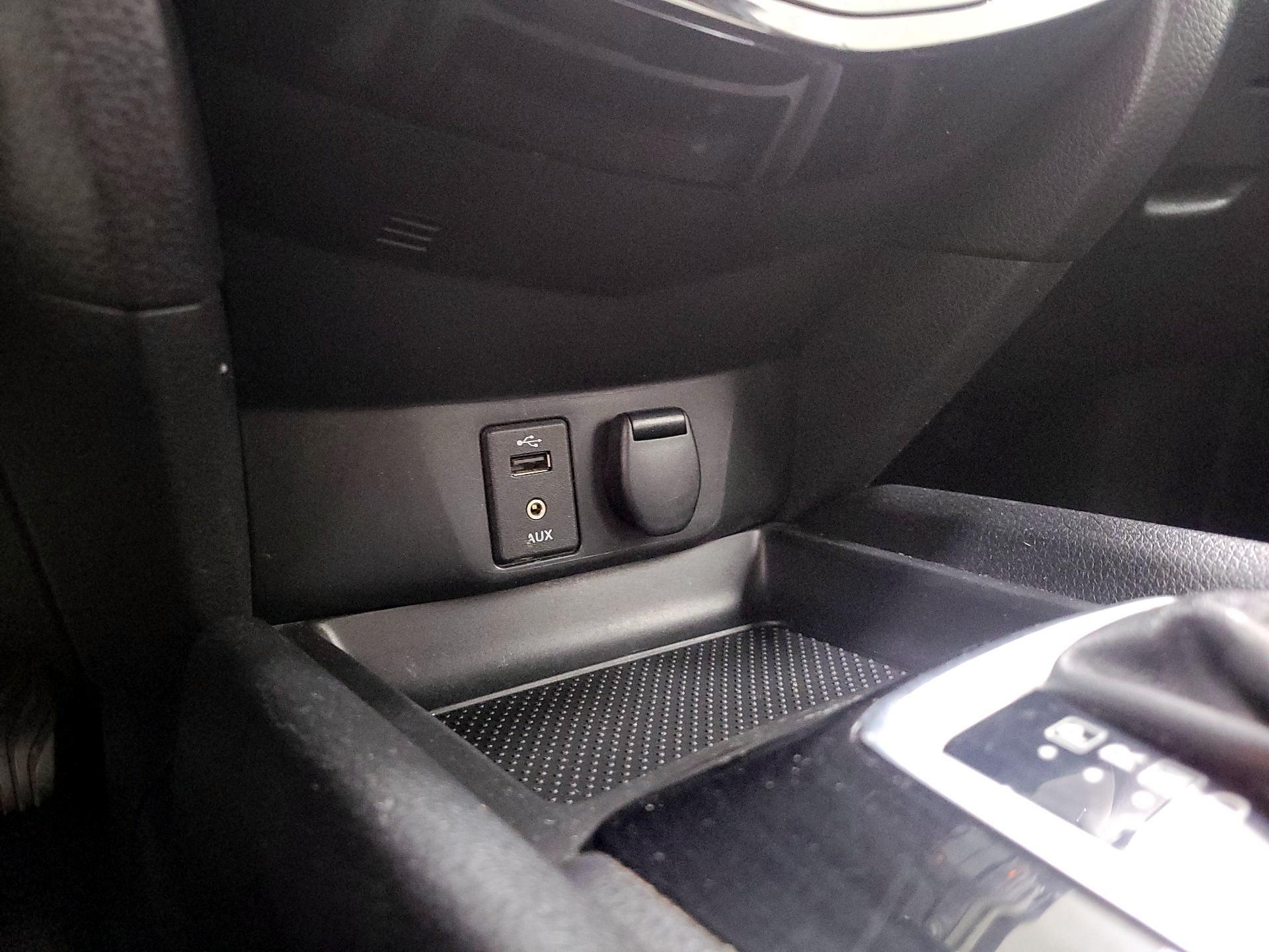 Thumbnail: 2017 Nissan Rogue Sport - 18