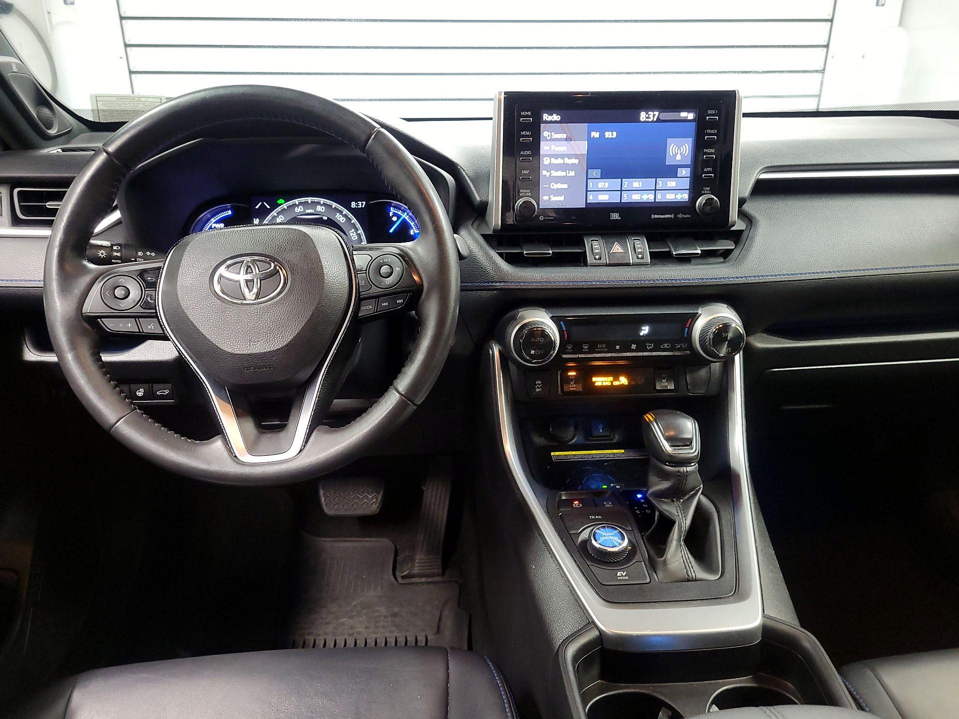 Thumbnail: 2020 Toyota RAV4 - 9