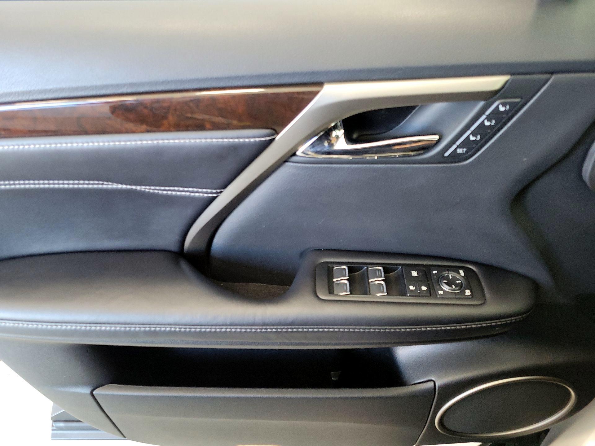 Thumbnail: 2018 Lexus RX - 12