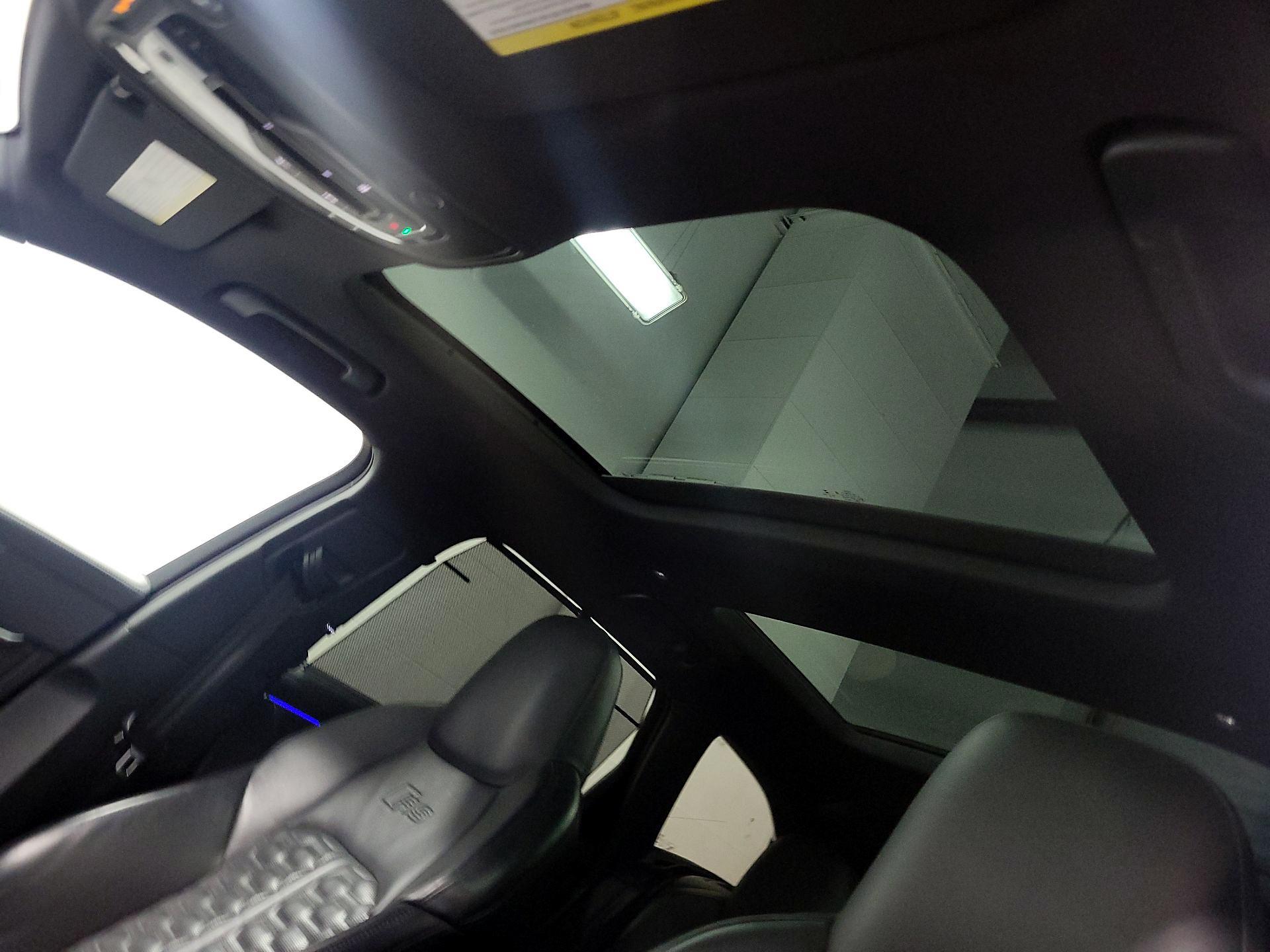 Thumbnail: 2023 Audi RS 6 - 18