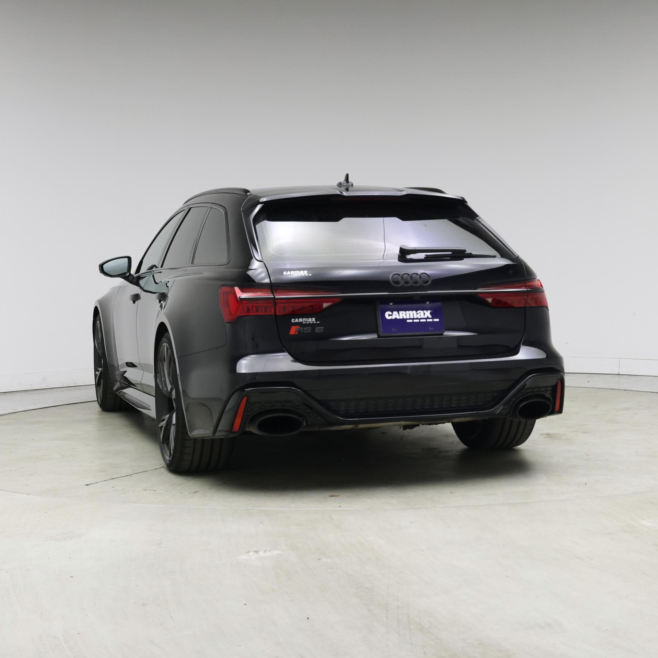 Thumbnail: 2023 Audi RS 6 - 6