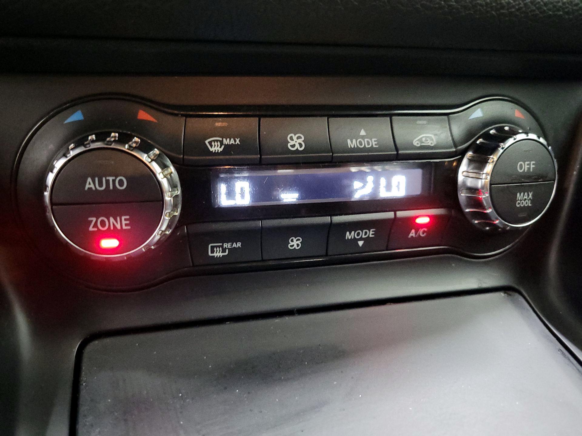 Thumbnail: 2016 Mercedes-Benz CLA - 16