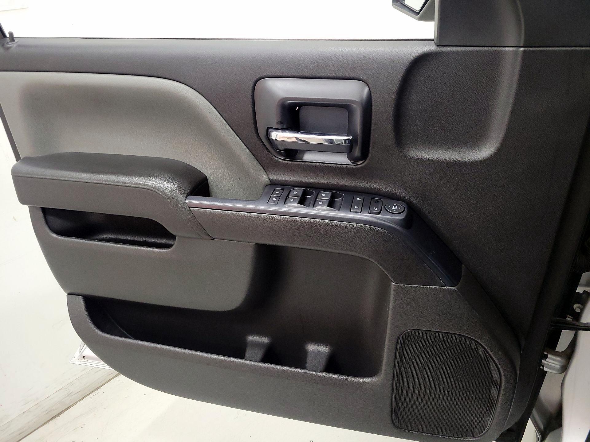 Thumbnail: 2018 Chevrolet Silverado 1500 - 12