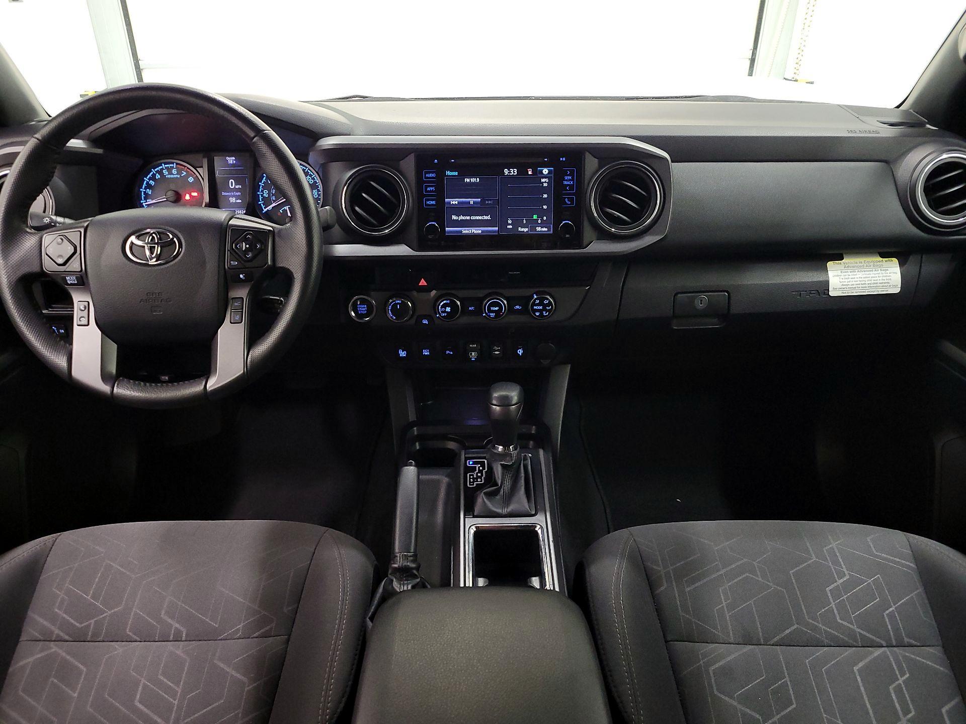 Thumbnail: 2018 Toyota Tacoma - 9