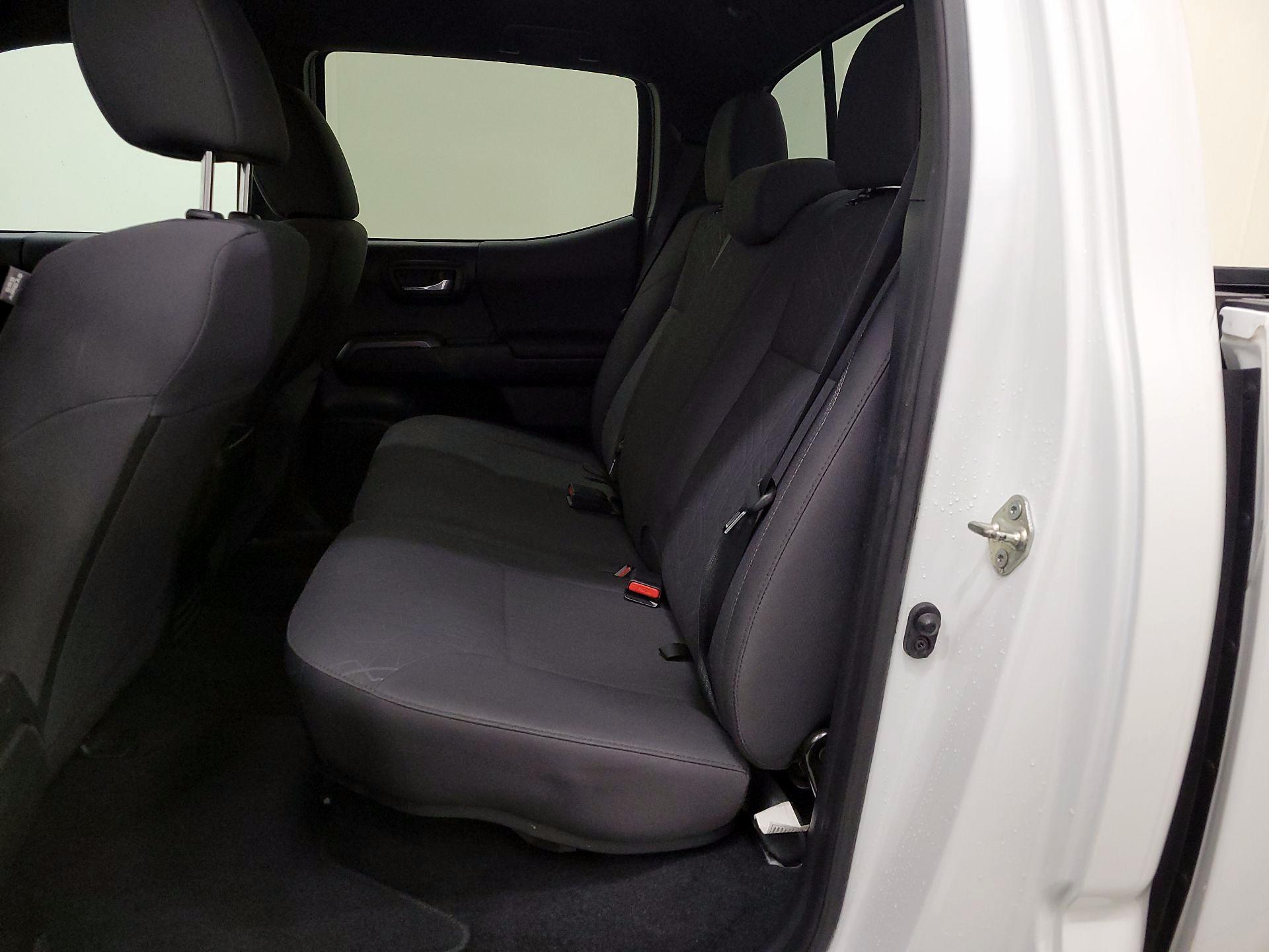 Thumbnail: 2018 Toyota Tacoma - 19