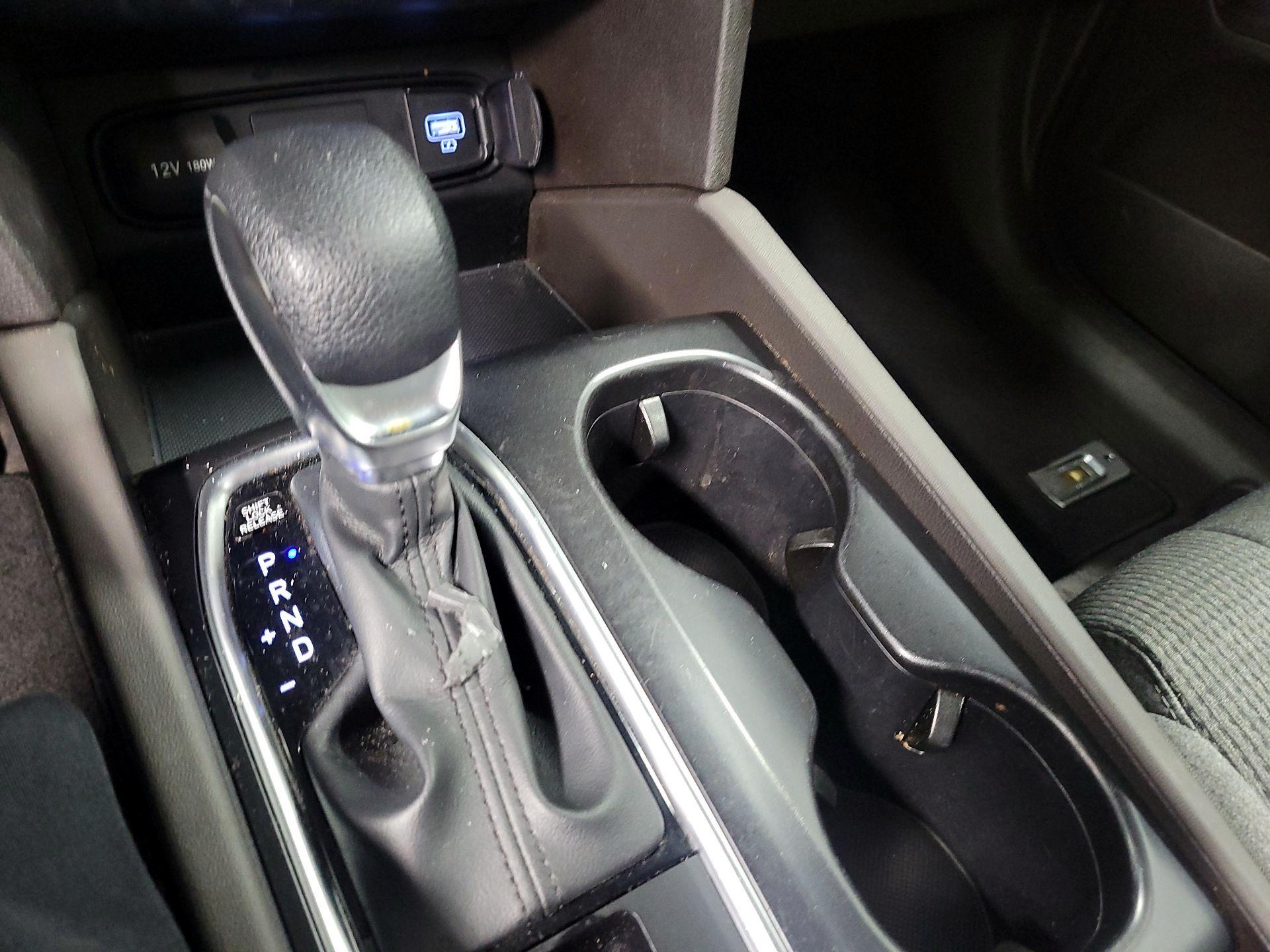 Thumbnail: 2020 Hyundai Santa Fe - 16