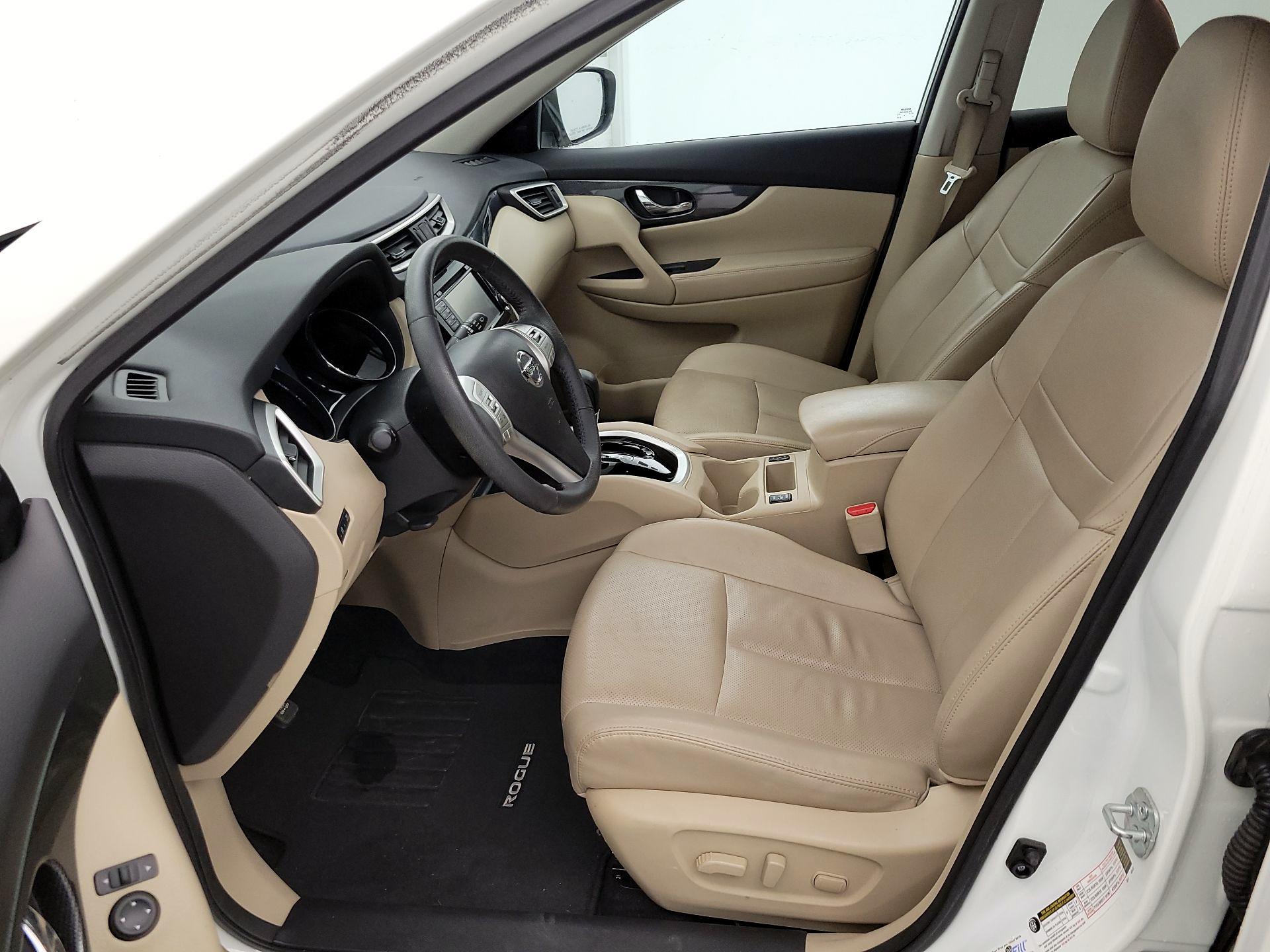 Thumbnail: 2016 Nissan Rogue - 11