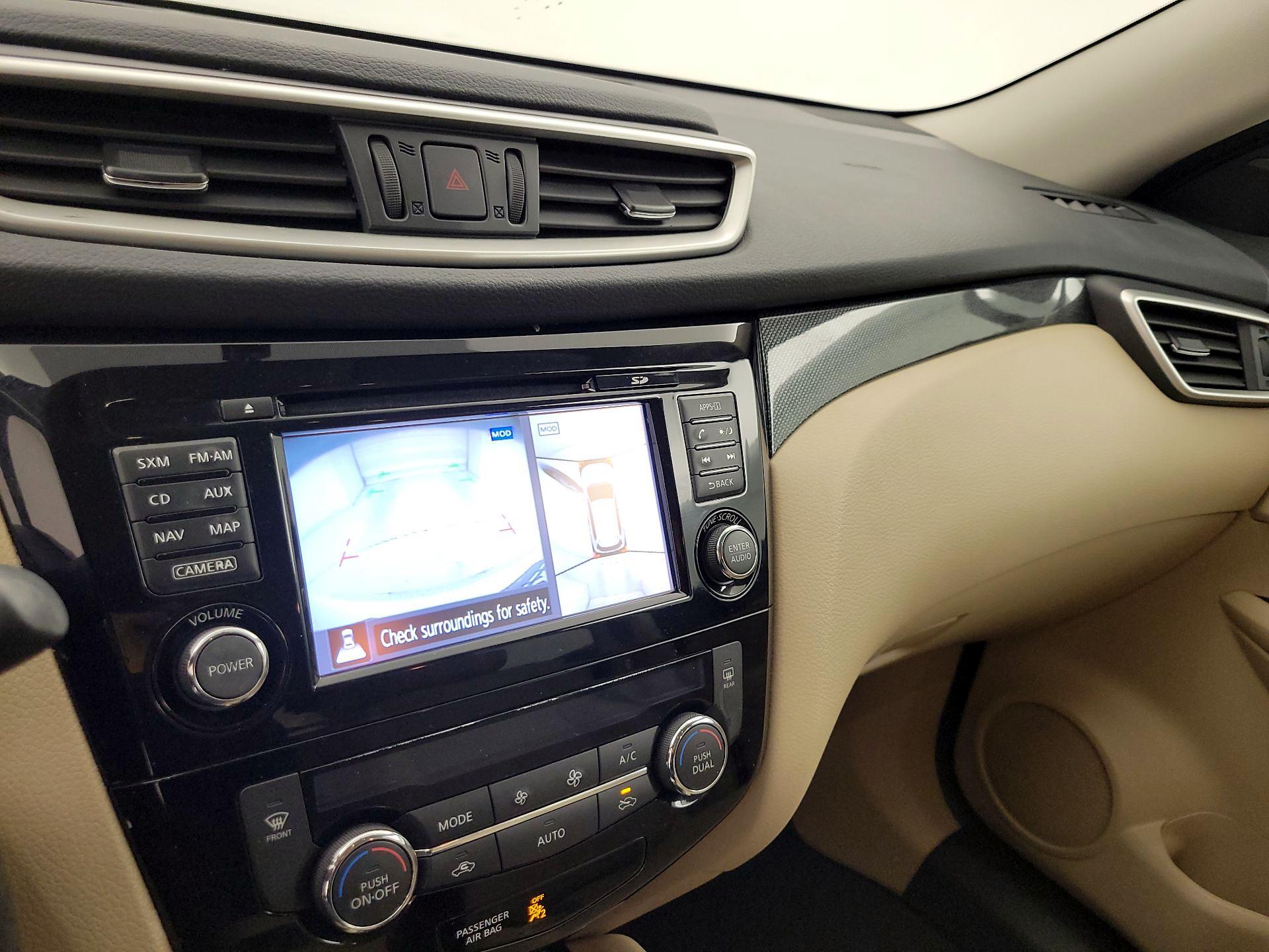 Thumbnail: 2016 Nissan Rogue - 14