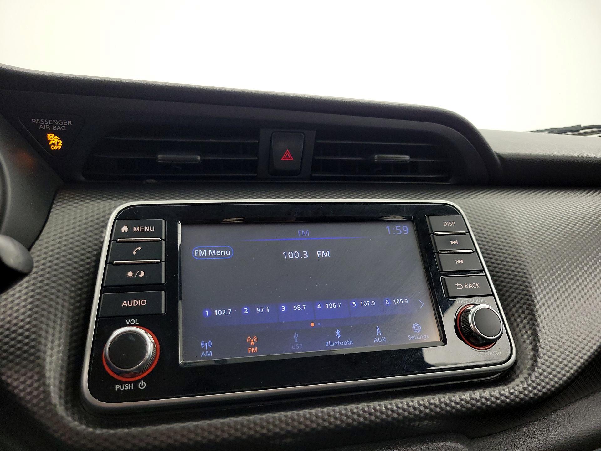 Thumbnail: 2018 Nissan Kicks - 15