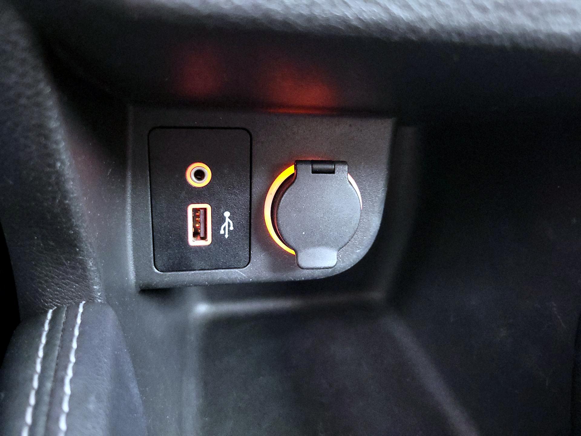 Thumbnail: 2018 Nissan Kicks - 18