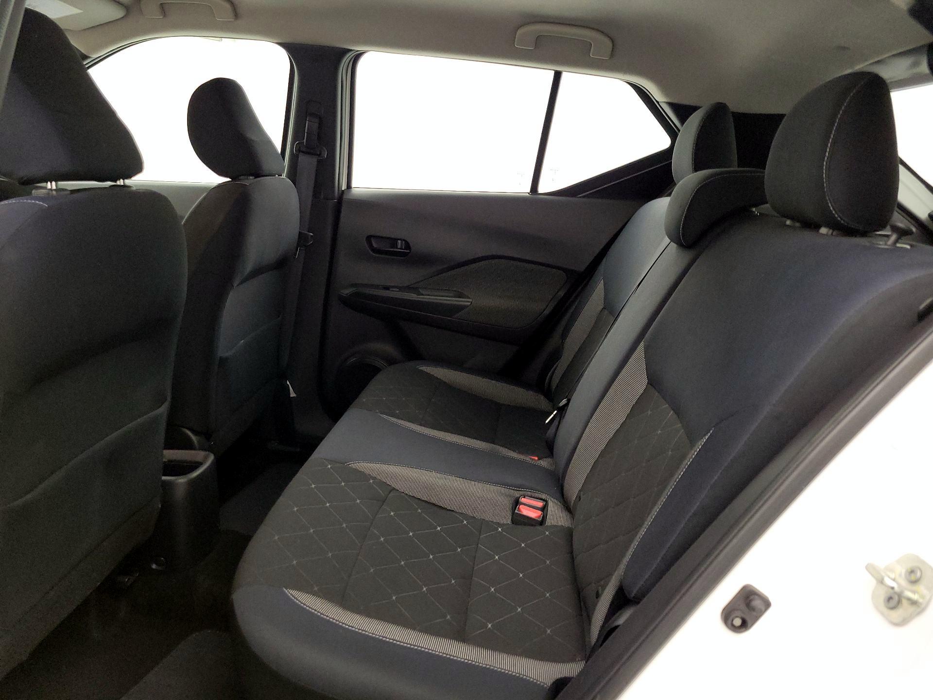 Thumbnail: 2018 Nissan Kicks - 19