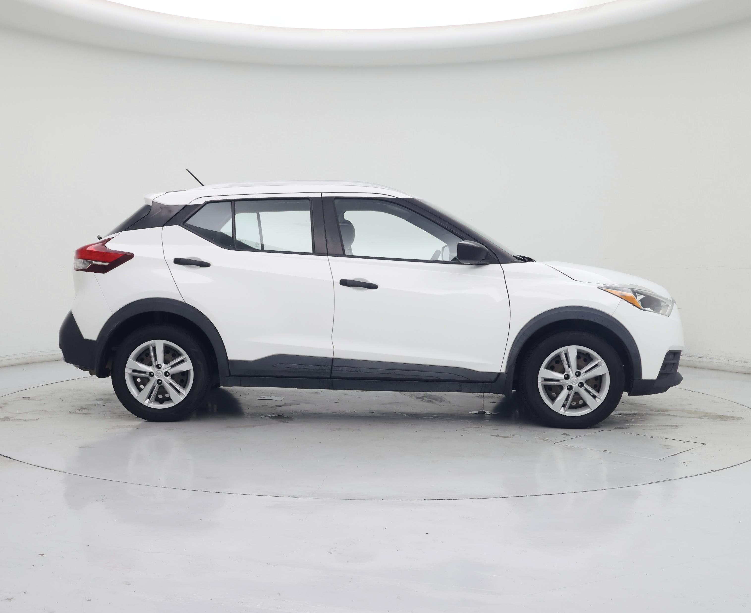 Thumbnail: 2018 Nissan Kicks - 7