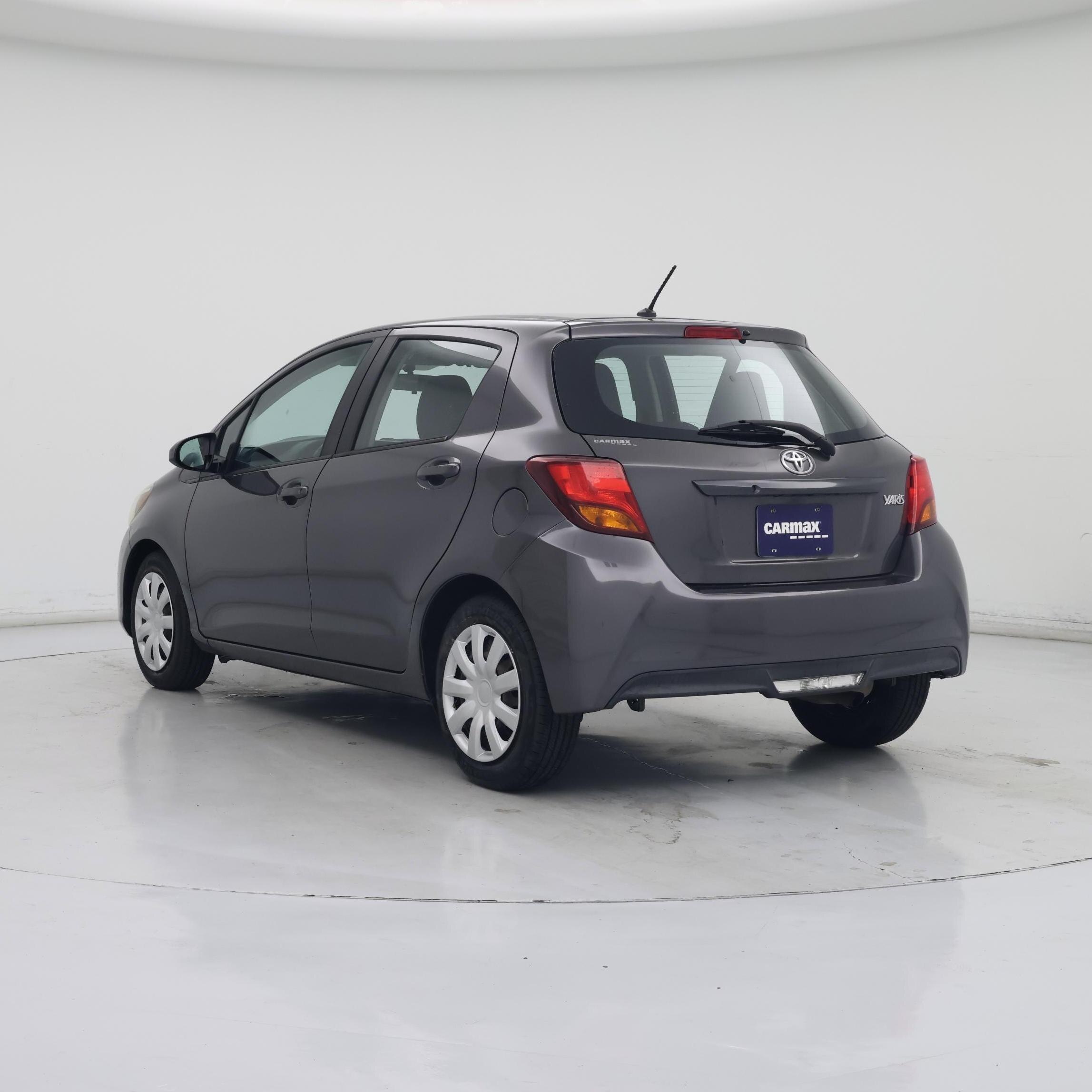 Thumbnail: 2015 Toyota Yaris - 2