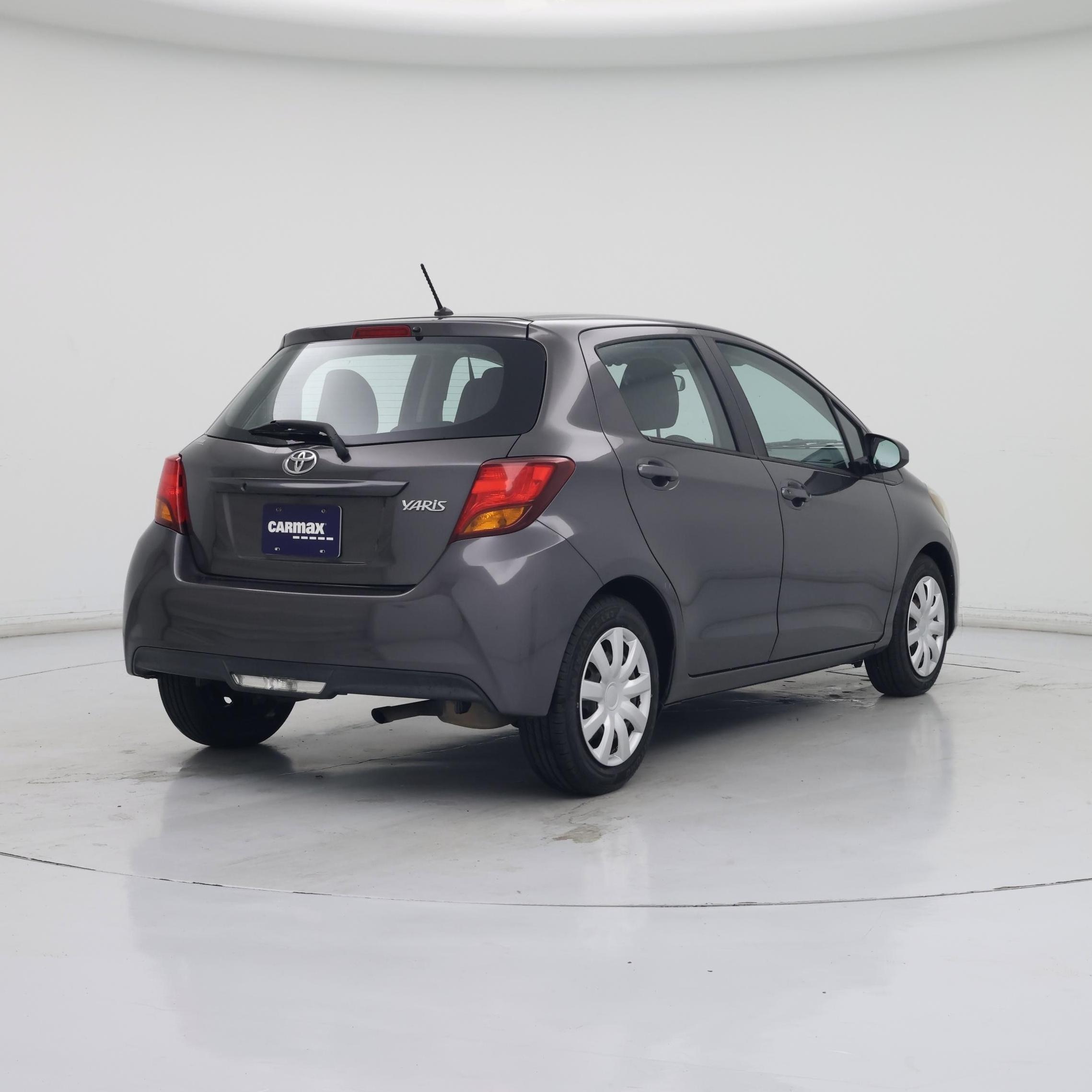 Thumbnail: 2015 Toyota Yaris - 8