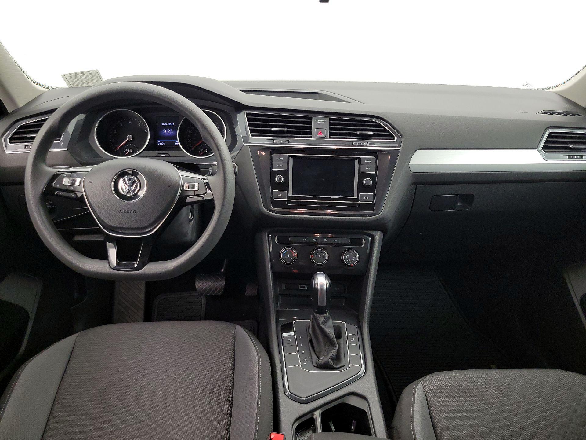 Thumbnail: 2019 Volkswagen Tiguan - 9