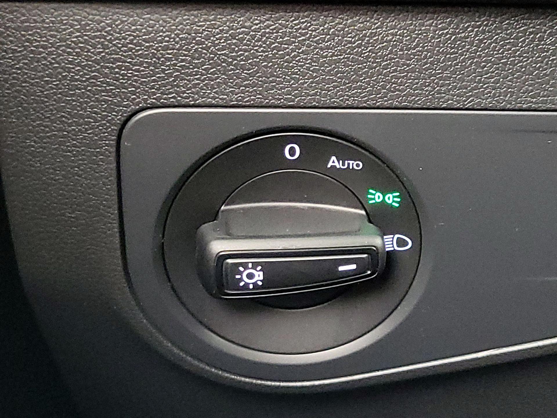 Thumbnail: 2019 Volkswagen Tiguan - 13