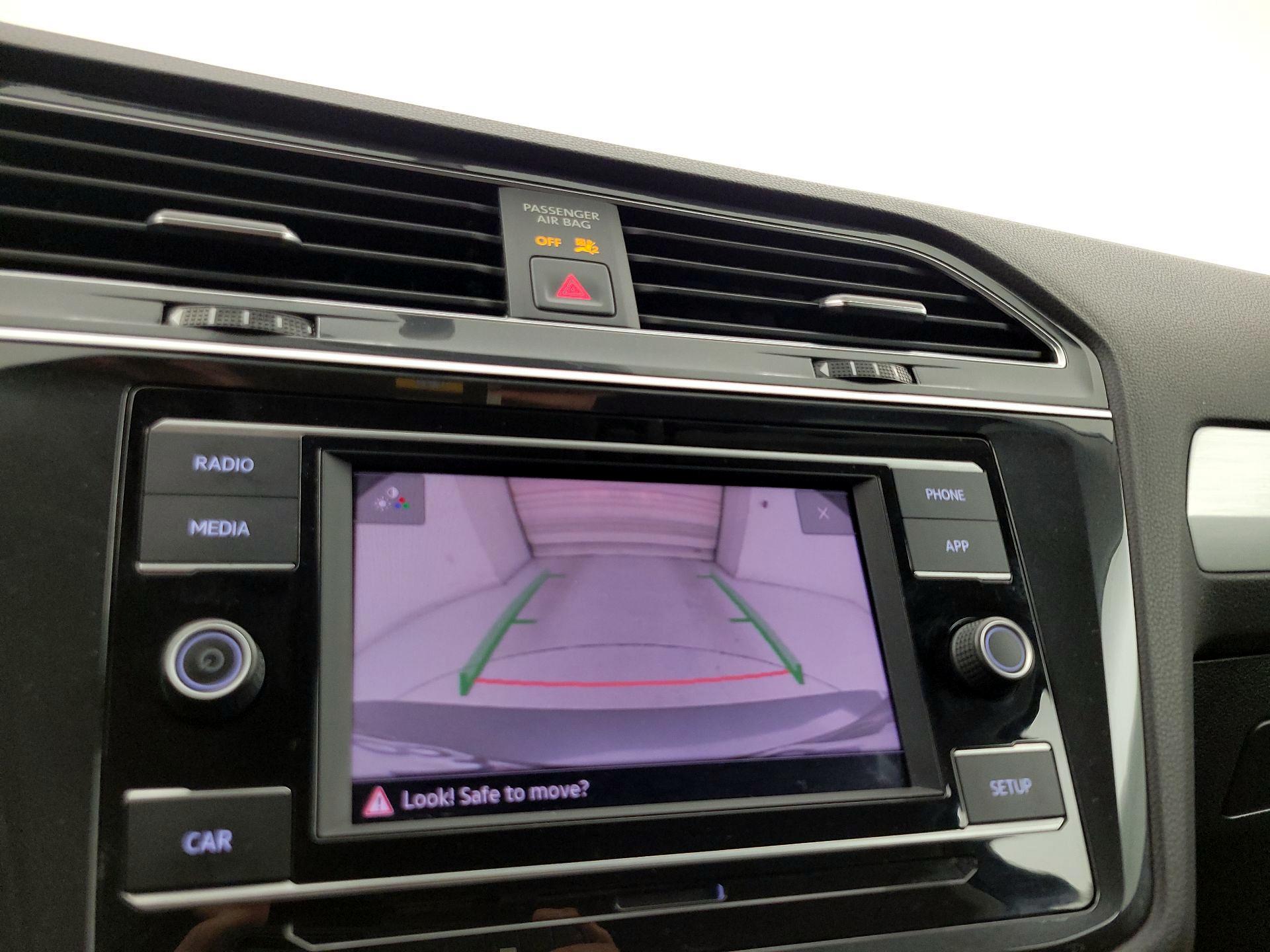 Thumbnail: 2019 Volkswagen Tiguan - 14