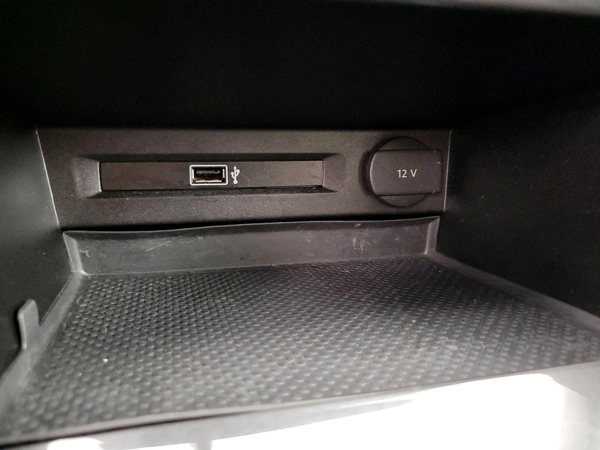 Thumbnail: 2019 Volkswagen Tiguan - 18