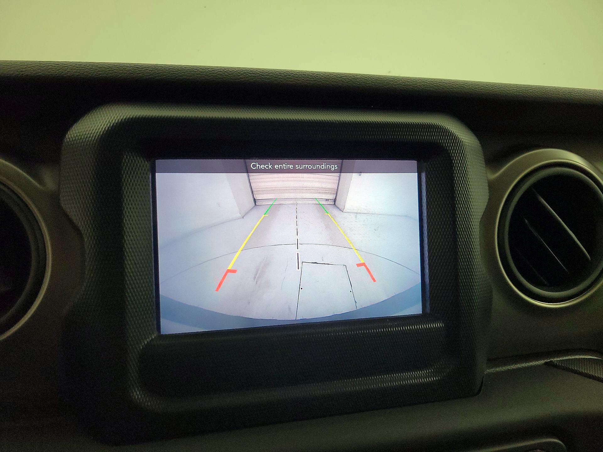 Thumbnail: 2018 Jeep Wrangler - 14