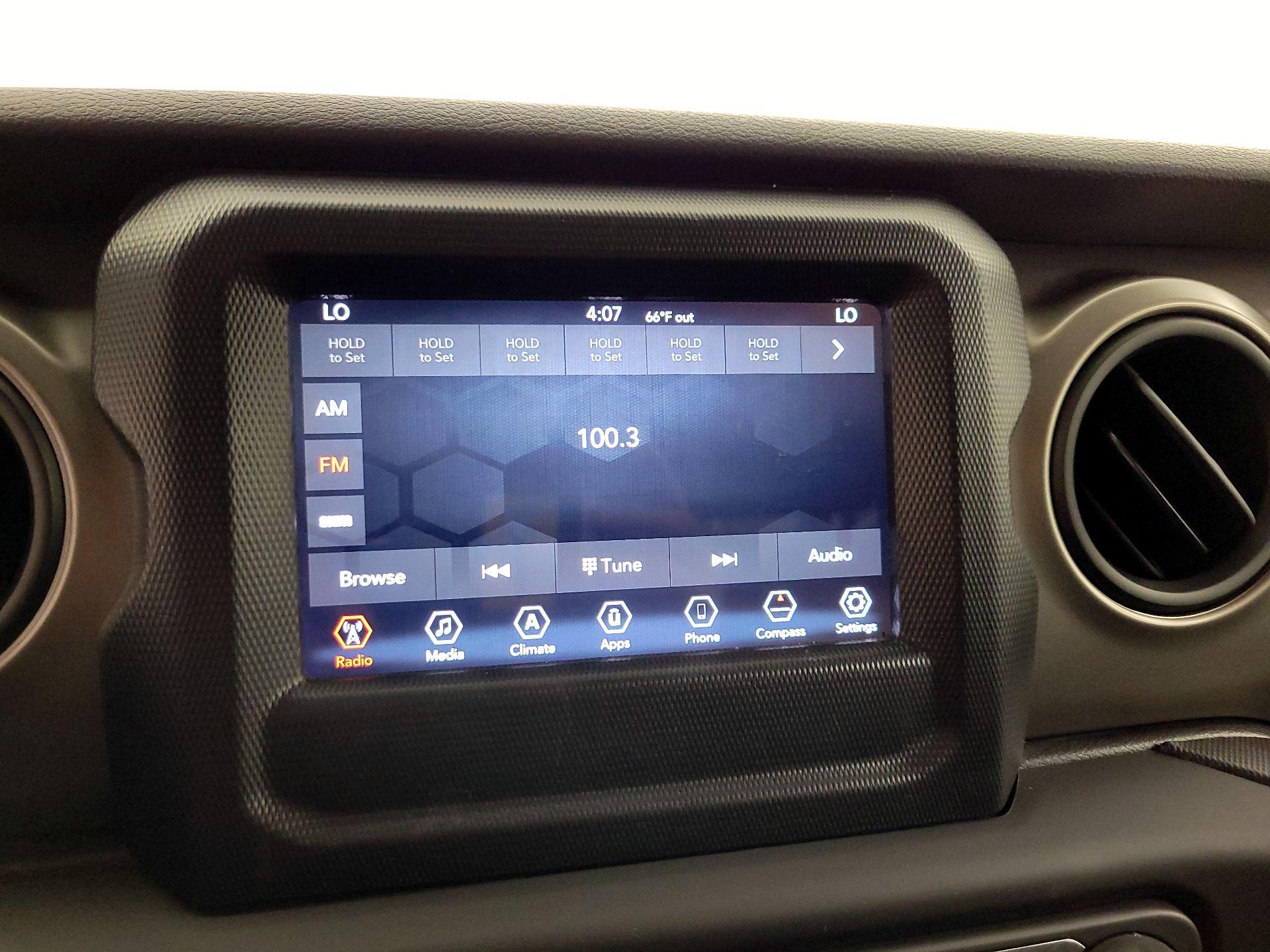 Thumbnail: 2018 Jeep Wrangler - 15