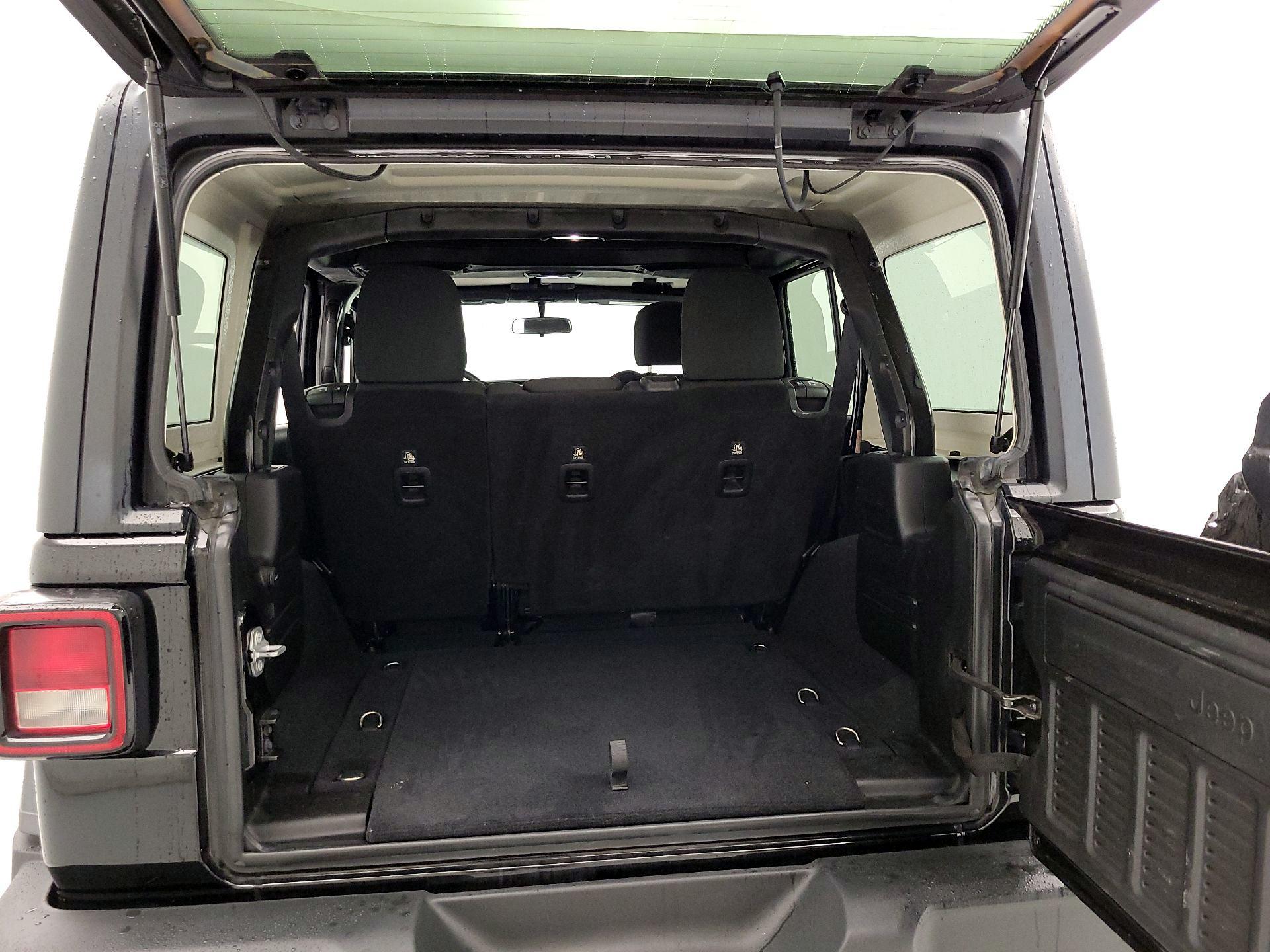 Thumbnail: 2018 Jeep Wrangler - 20