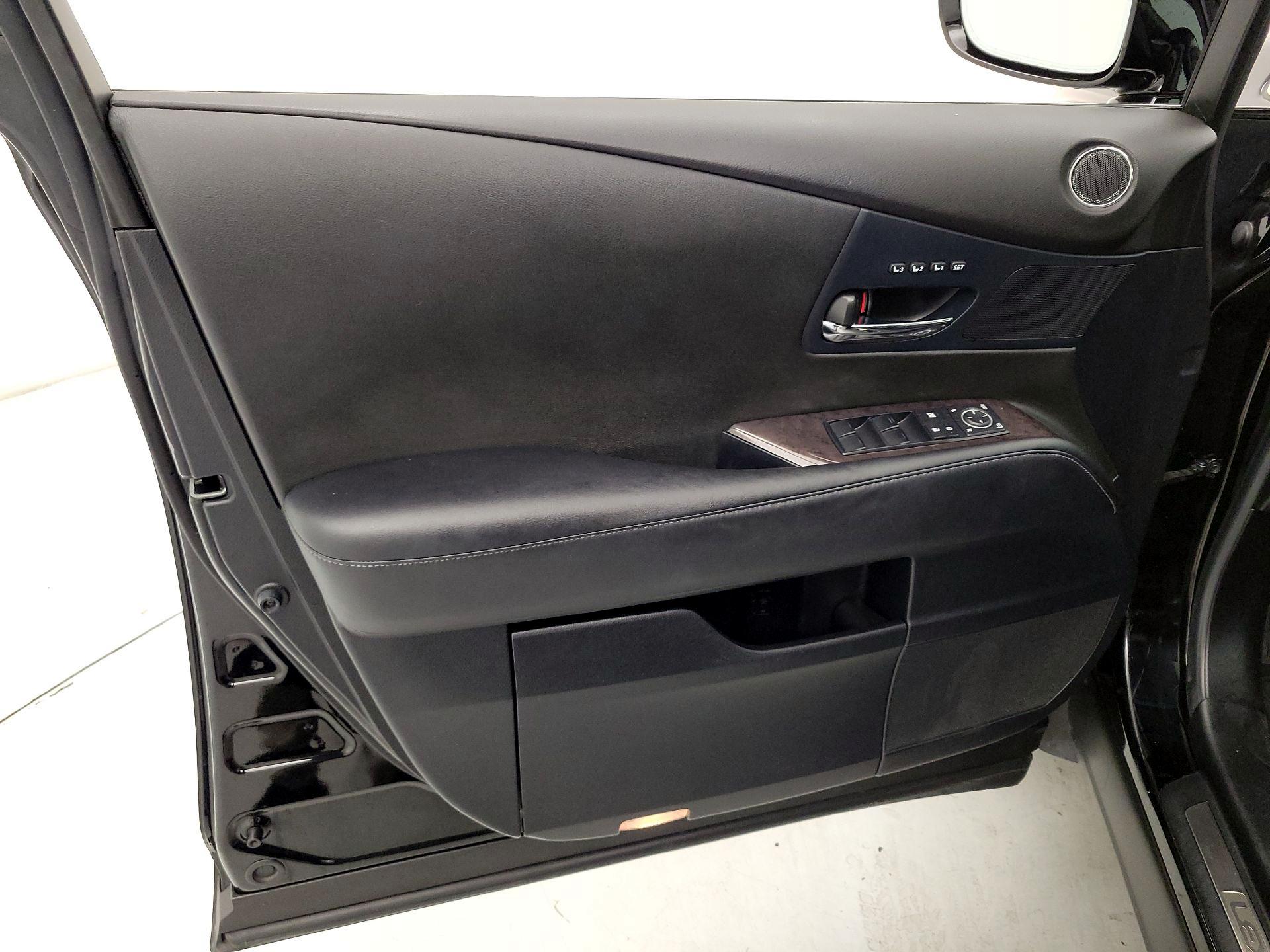 Thumbnail: 2015 Lexus RX - 12