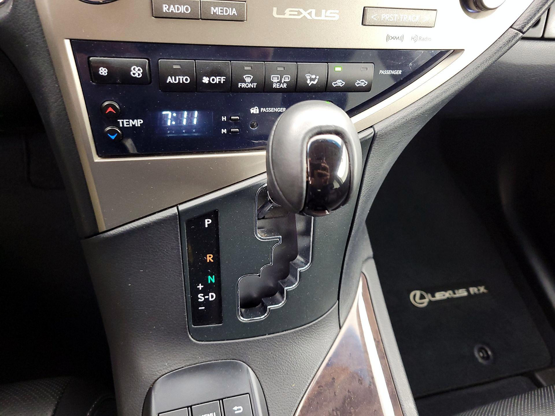 Thumbnail: 2015 Lexus RX - 17