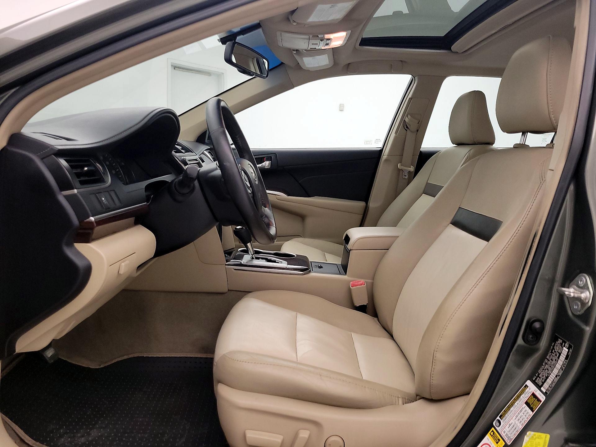 Thumbnail: 2014 Toyota Camry - 11